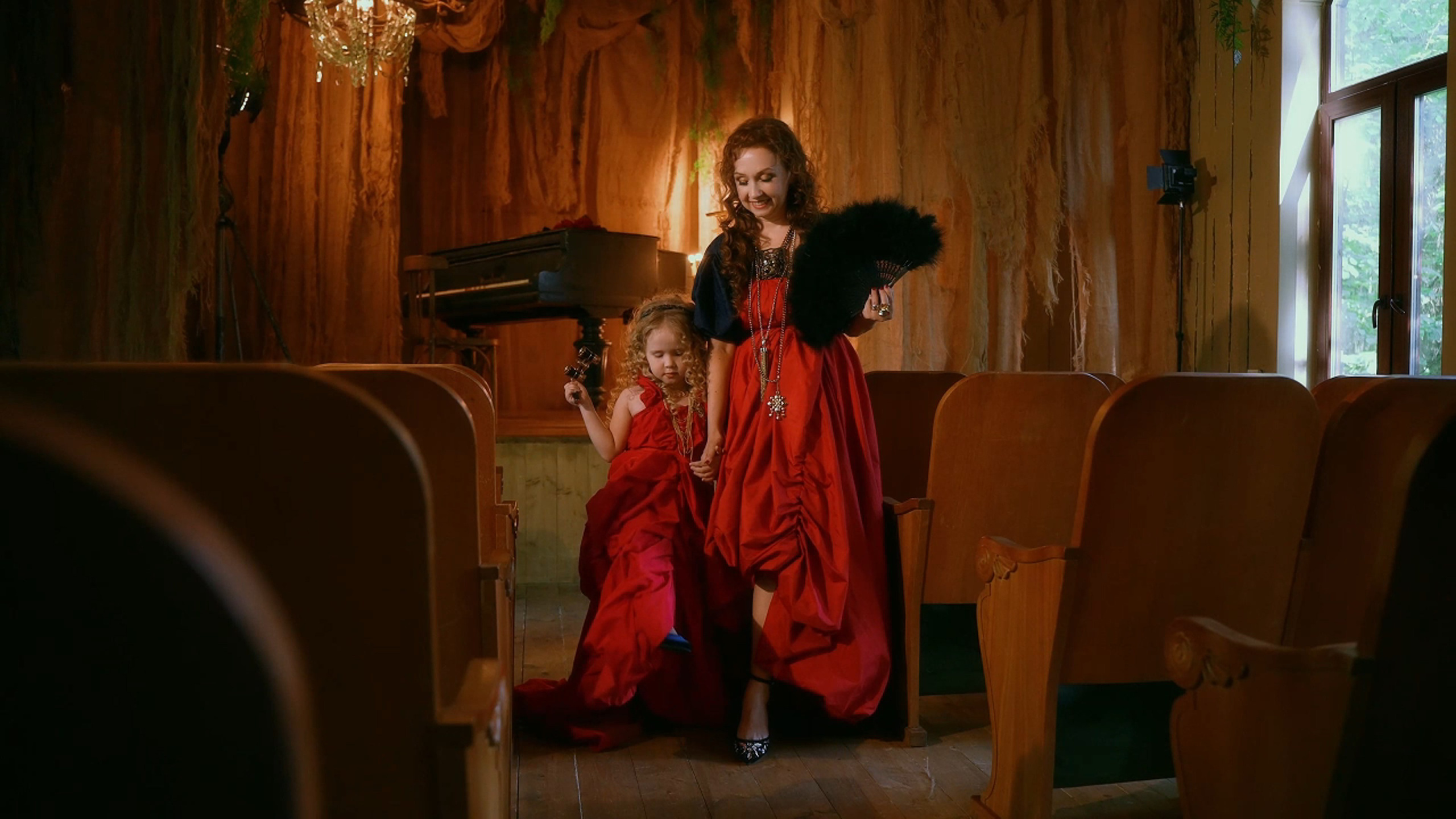 Наталья и Яна — Не просто съёмки, а целые миры 🎬. Видеограф / Фотограф  — Яна Спащанская