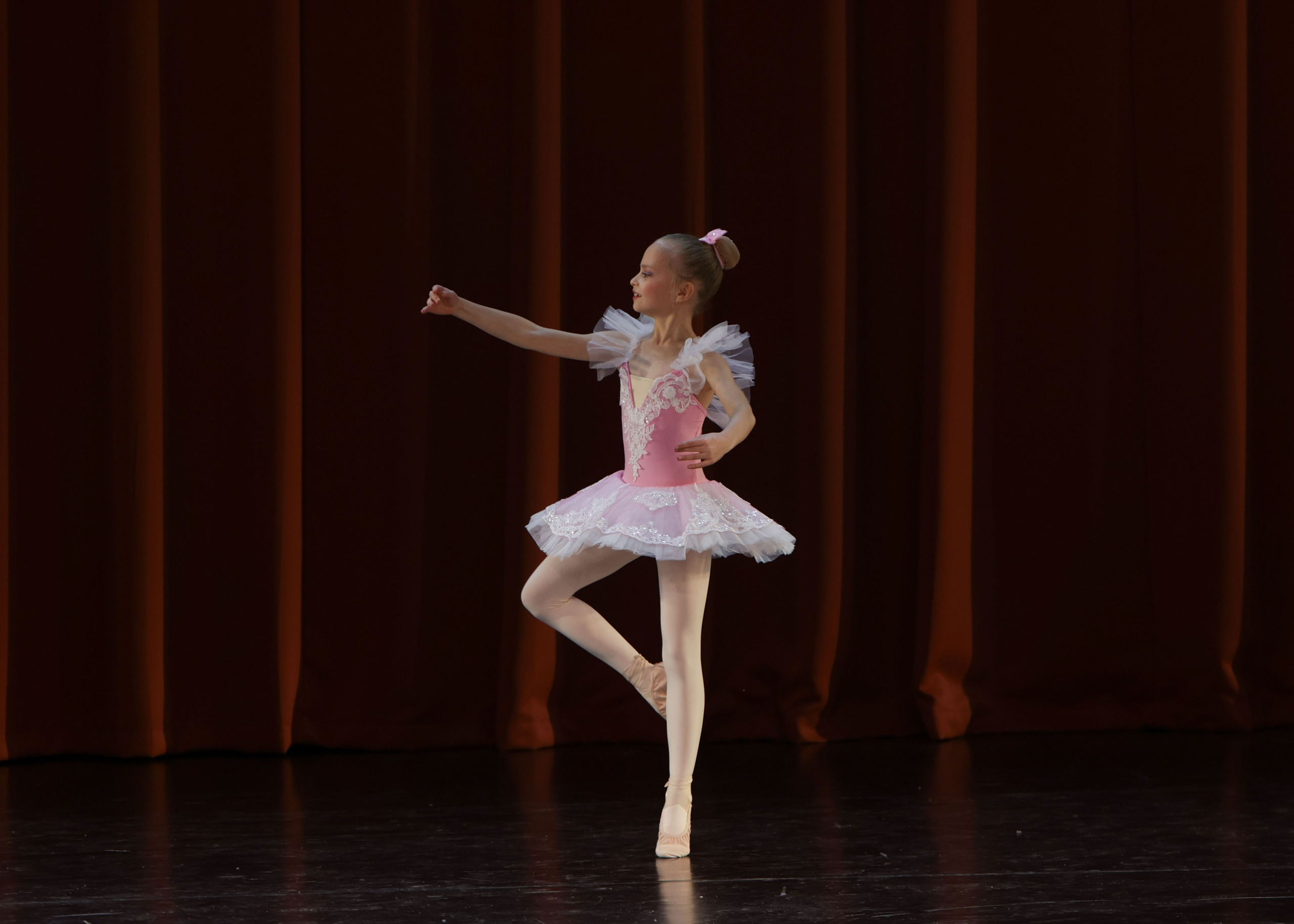 Фестиваль хореографического искусства «КУБОК ЛЕГЕНДЫ — 2025». Выпускные альбомы и школьный фотограф в Подольске, Троицке, Щербинке, Москве и Московской области