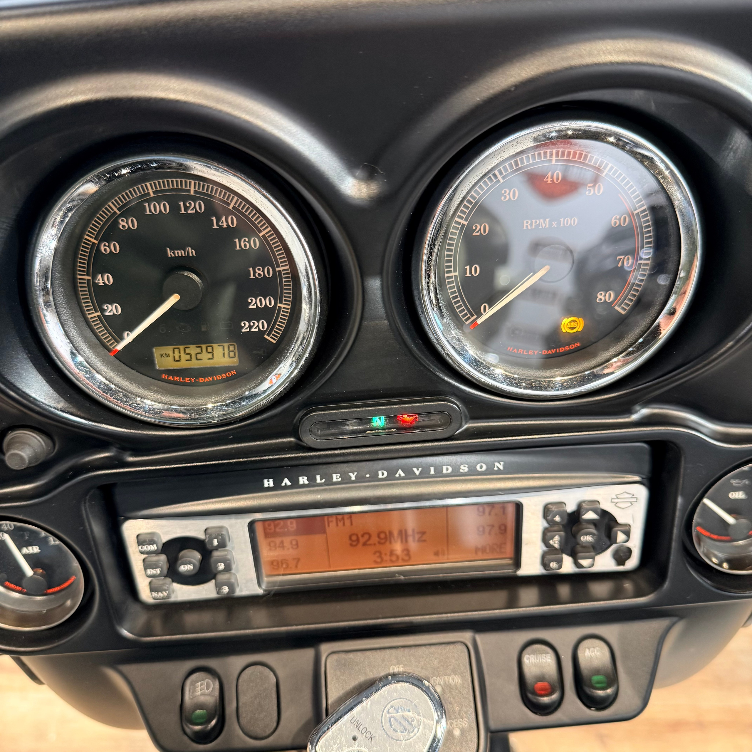 2008 Electra Glide Black Pearl ABS (VIN *5HD*8999). Hello Davidson, Москва. Только хорошие мотоциклы…