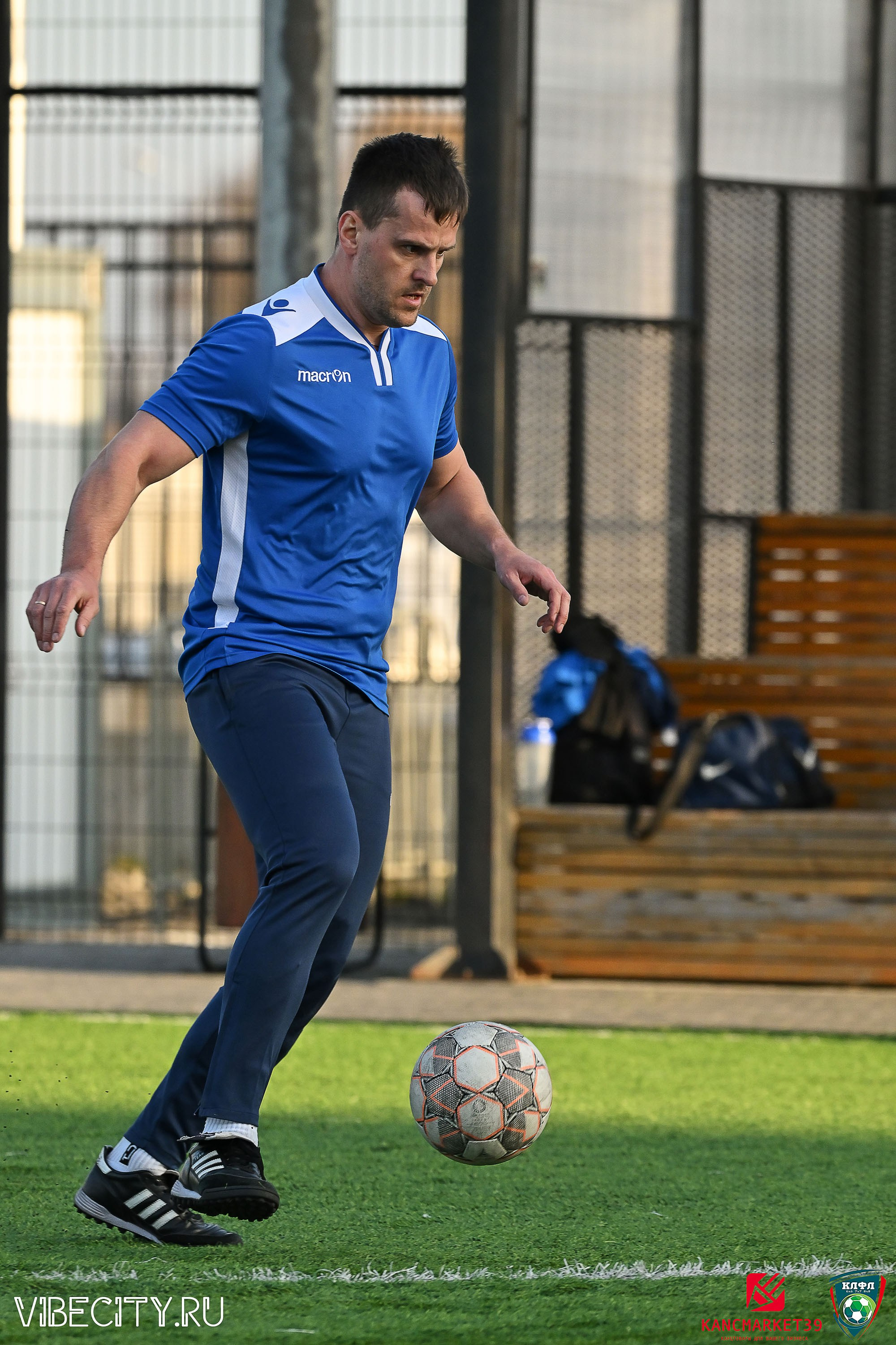 XX ЧЕМПИОНАТ КАЛИНИНГРАДСКОЙ ЛФЛ КАНЦМАРКЕТ39 сезона 2024–2025 гг. VIBECITY.RU Вайб Сити Ру Фоторепортажи Фотоотчеты Калининград