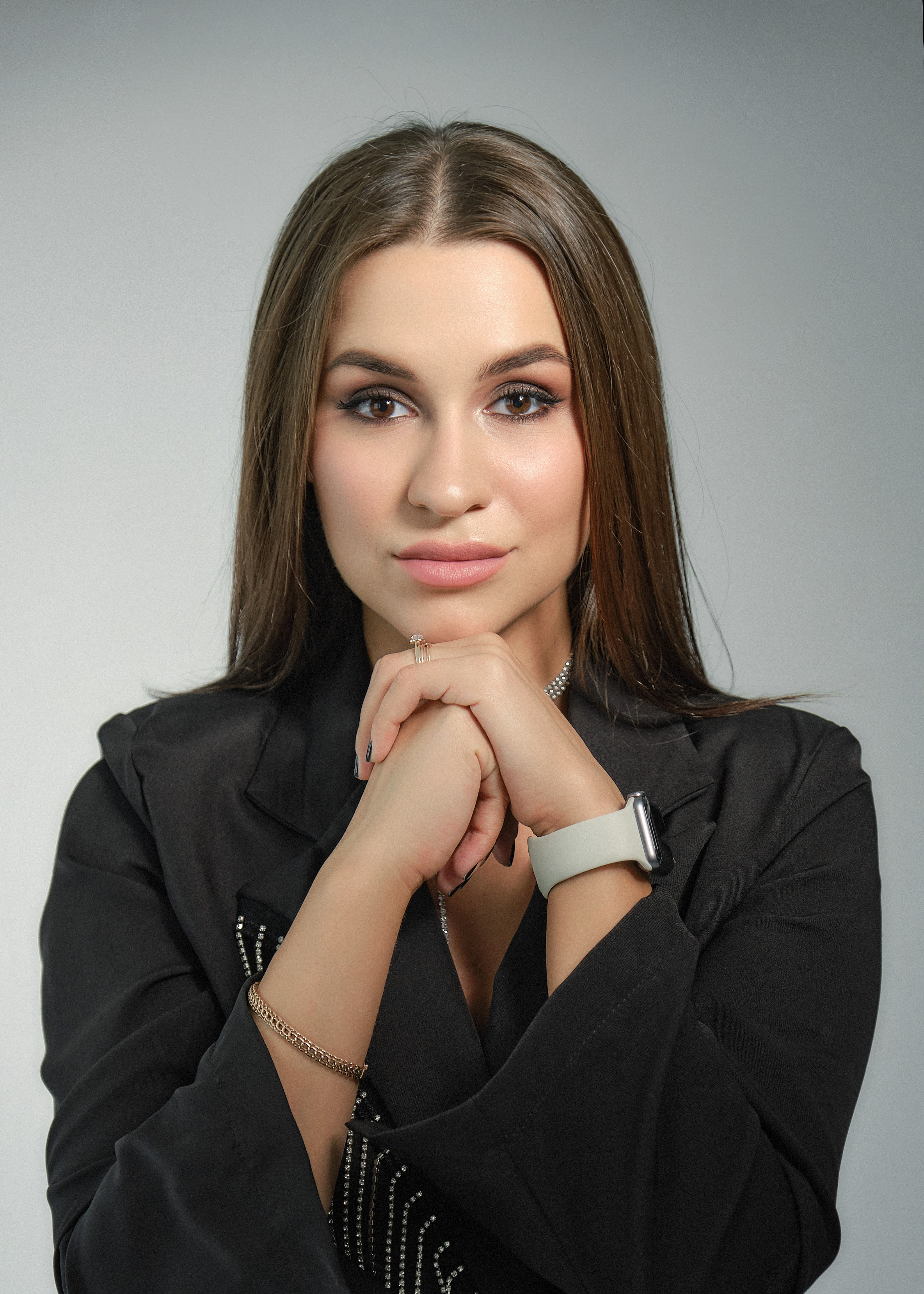 Позы для фотосессии. Красивый портрет девушки Самара