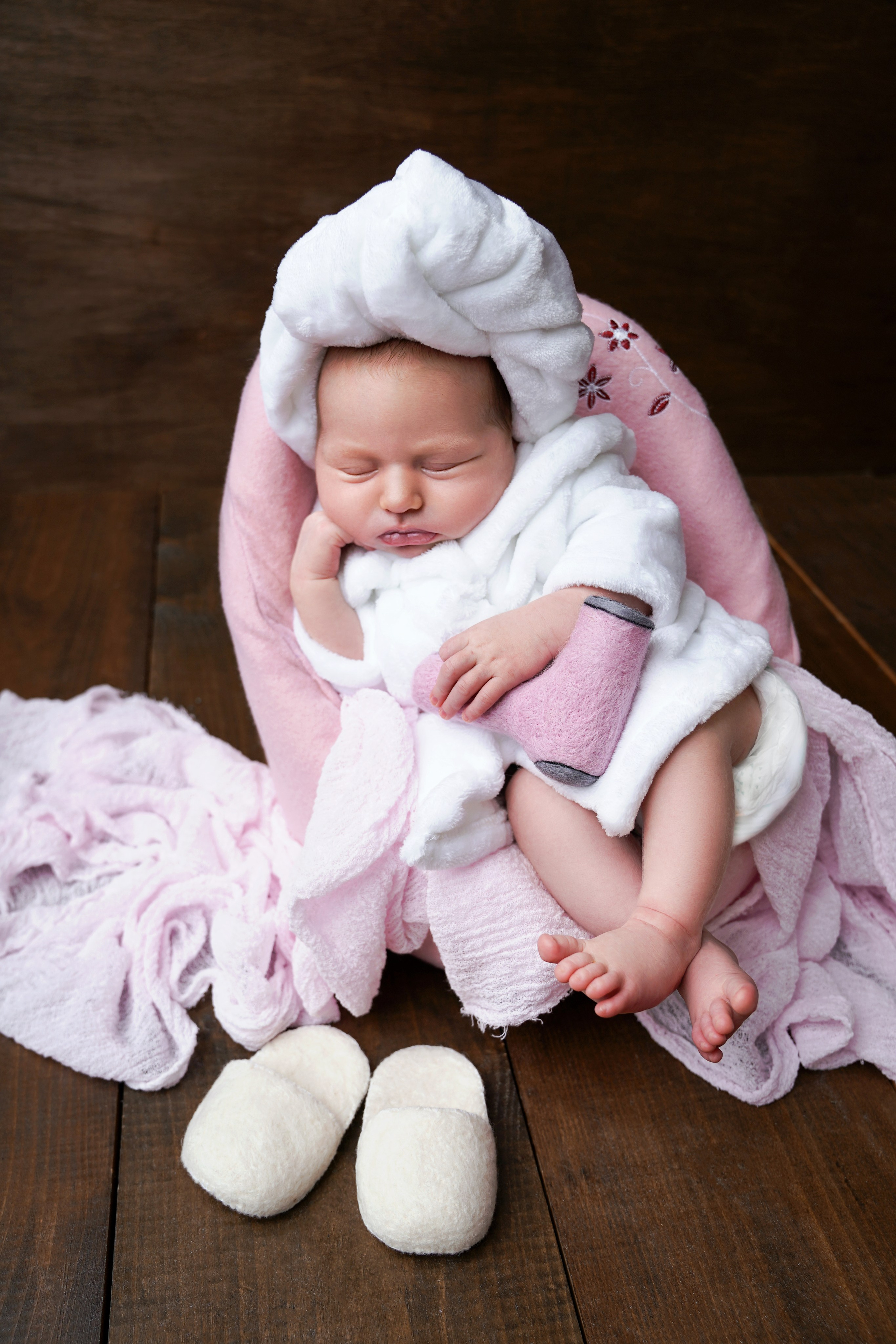 Фотосессия новорожденного (newborn). Фотограф новорожденных, детей до года и беременных в Симферополе