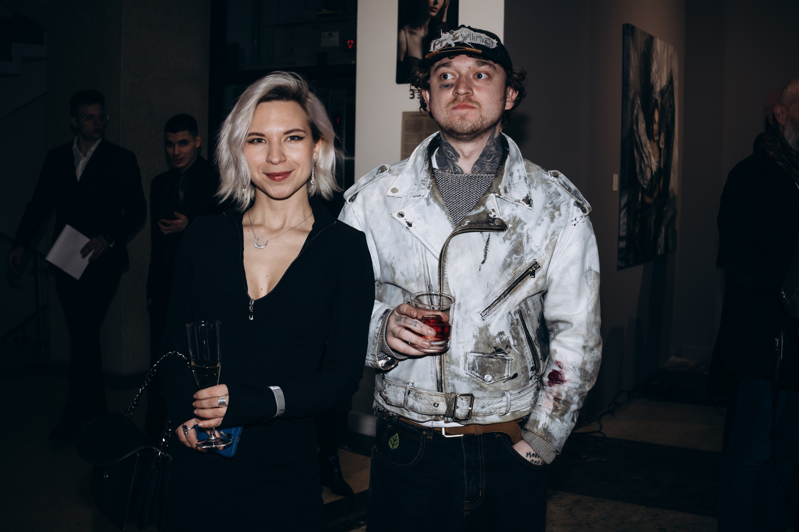 репортаж выставки художницы дарьи санатиной в москве