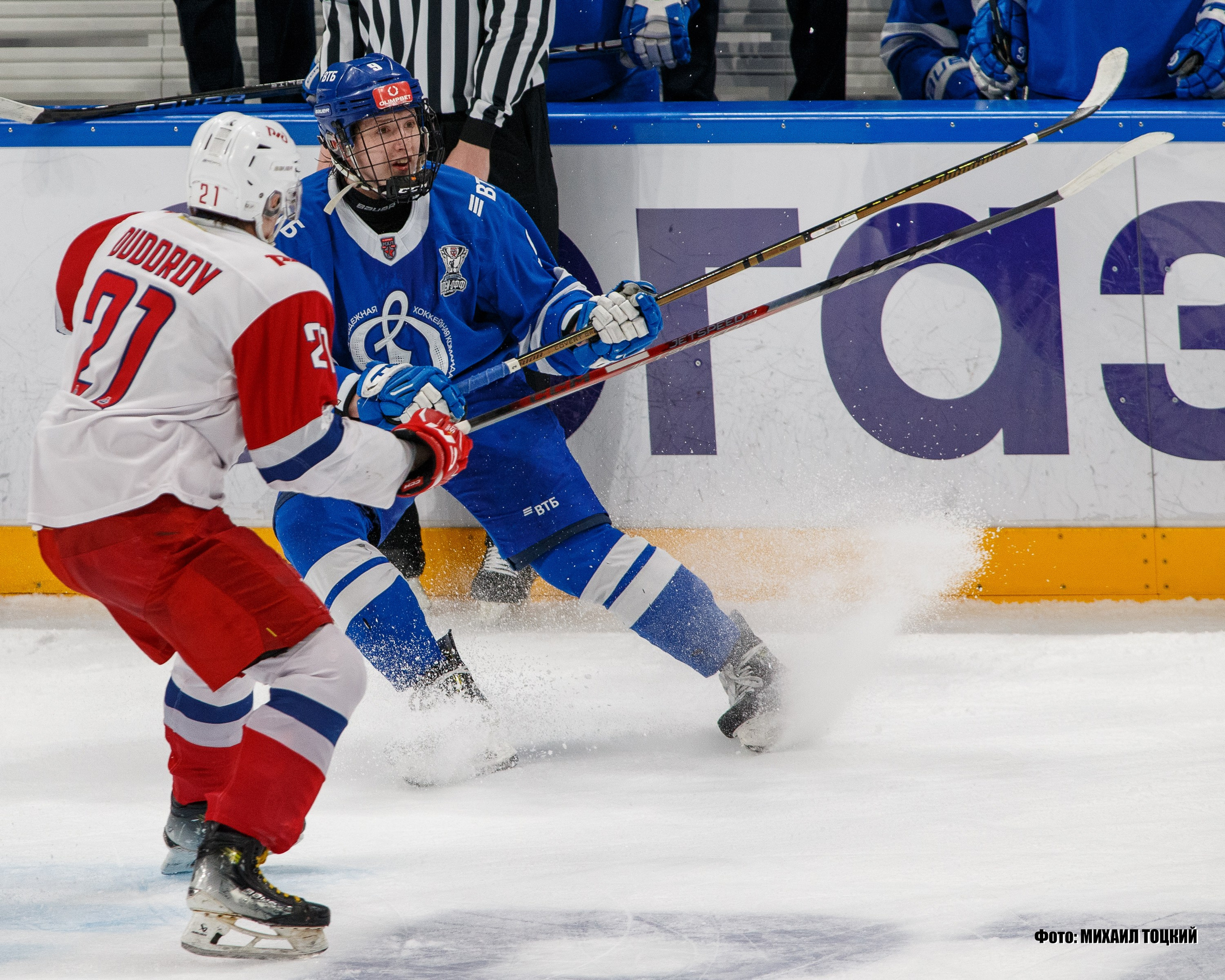 Фоторепортаж Плей-офф МХЛ. МХК Динамо (Москва) — Локо (Ярославль). Михаил Тоцкий портретный и репортажный фотограф в Москве