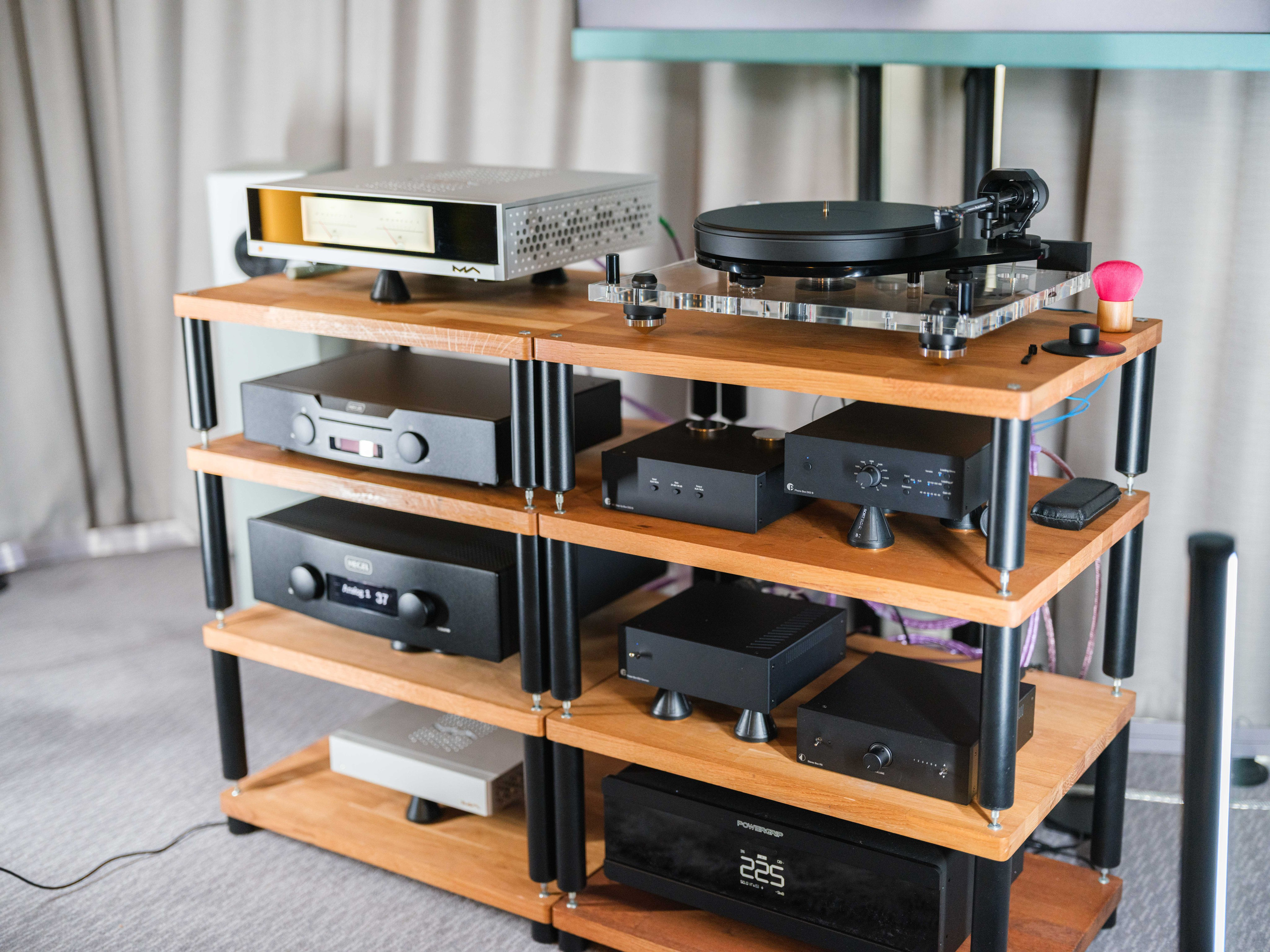 Avalon, Ayon Audio, Eversolo, Sennheiser, Dan Clark Audio, Pro-Ject, Focal