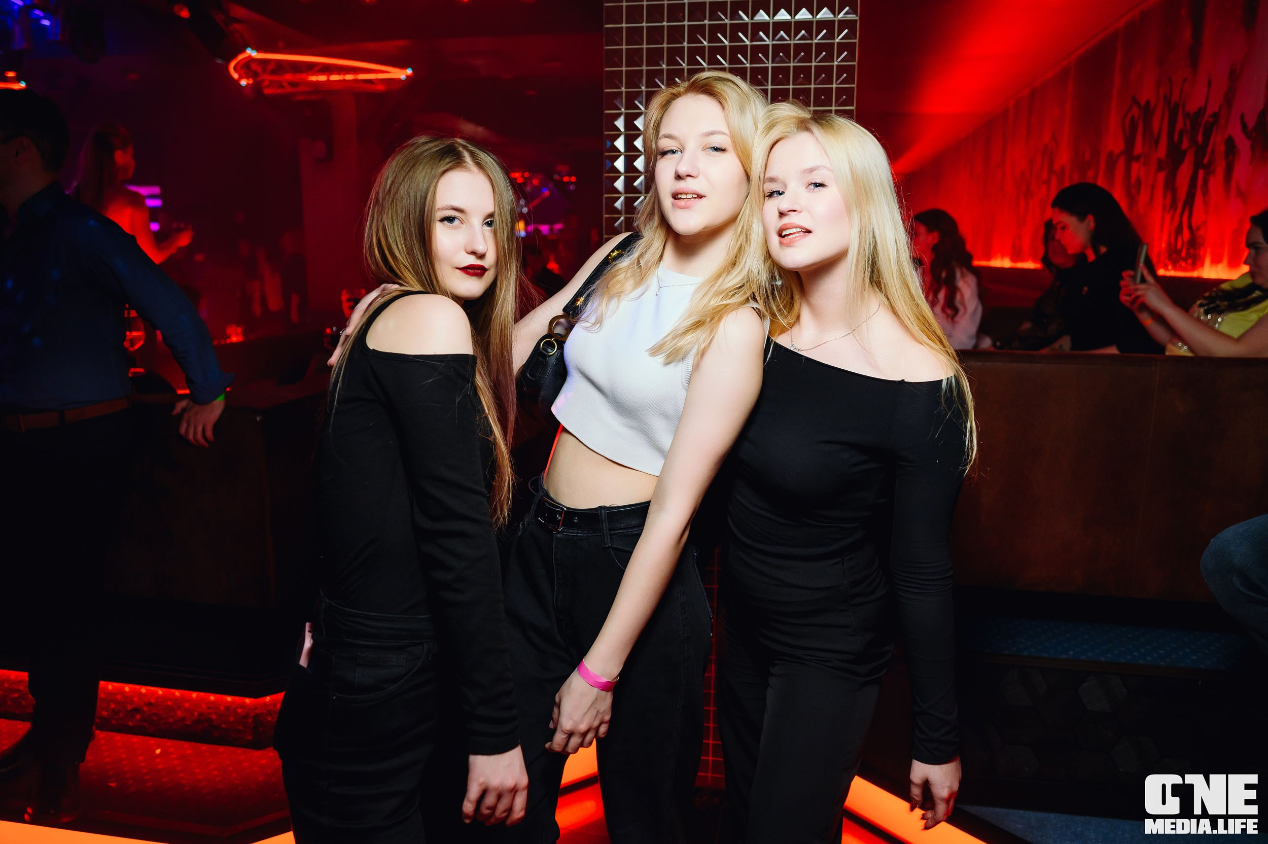 Фотоотчет с 8 марта в Планете. One Media Life: фоторепортажи, фотоотчеты с мероприятий и заведений