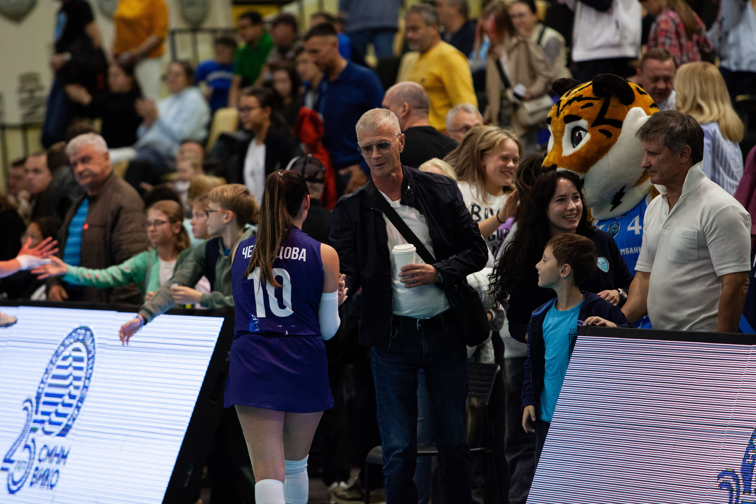 Один день из тура чемпионата России по волейболу. Кутузов Евгений Фотограф в Южно-Сахалинске