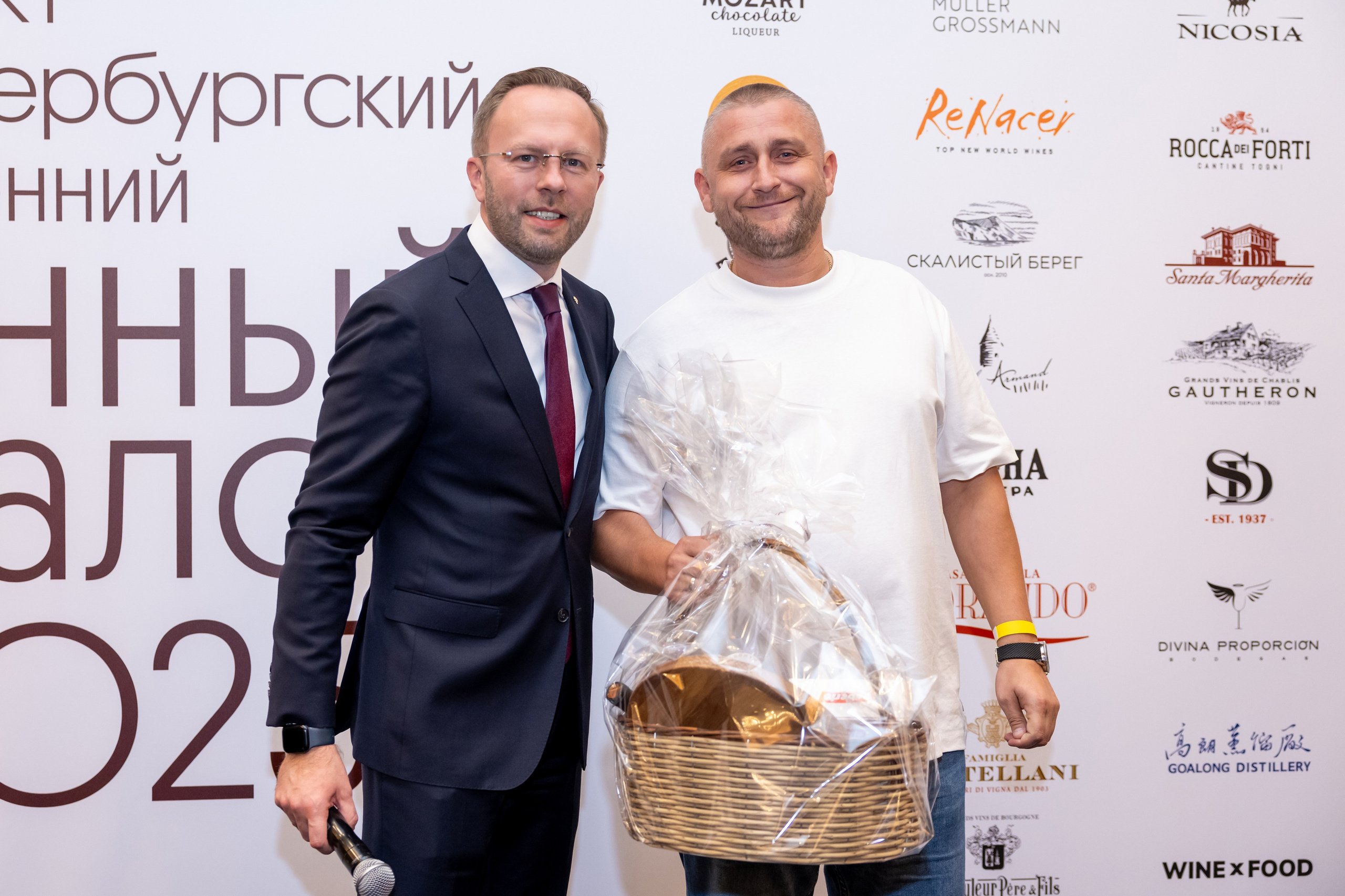 Репортажная фото- и видеосъемка Винного салона «Ароматный мир» в СПб