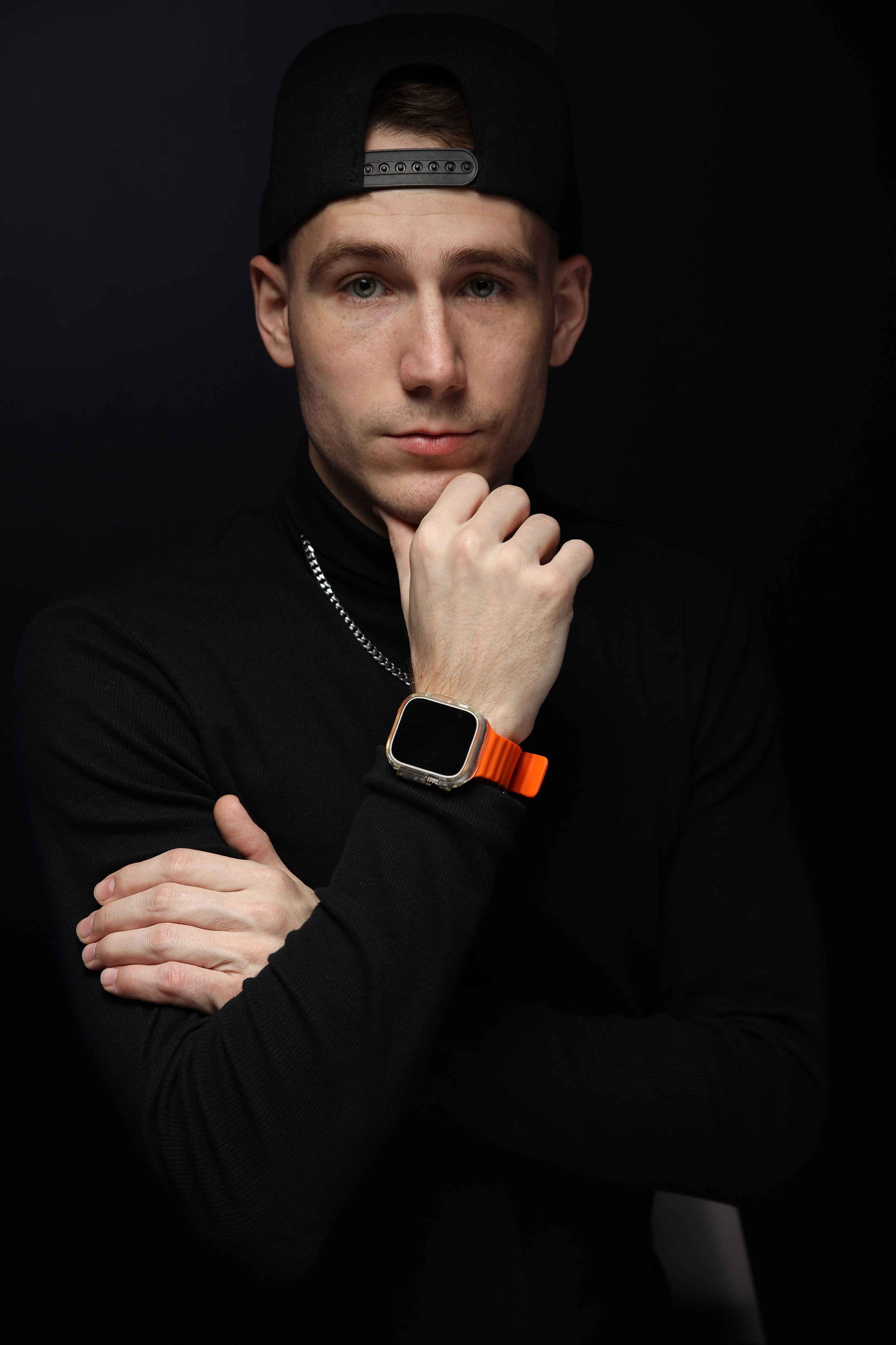 The White hat Alex. Профессиональный фотограф в Воронеже Владислав Крылов