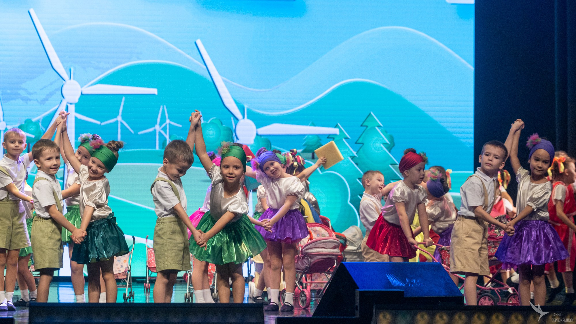 Юбилейный концерт студии эстрадного танца «Изумрудный город». Репортажный фотограф в Казани Павел Серпокрылов