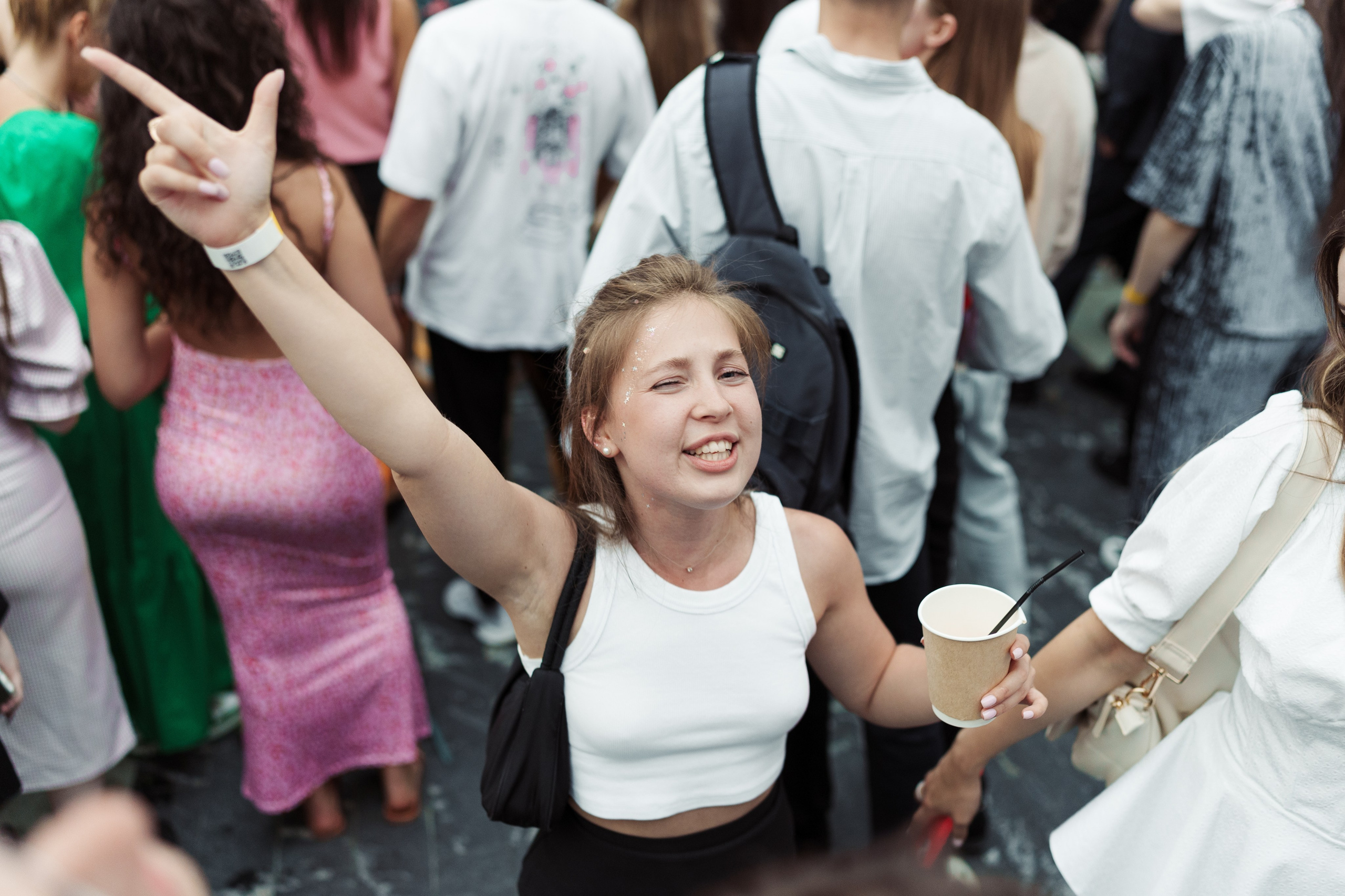 ЛЦТ ФЕСТ 2024 в арт кластере Ломоносов. Свадебные фотосессии в Москве. Фотограф Сергей Ржевский