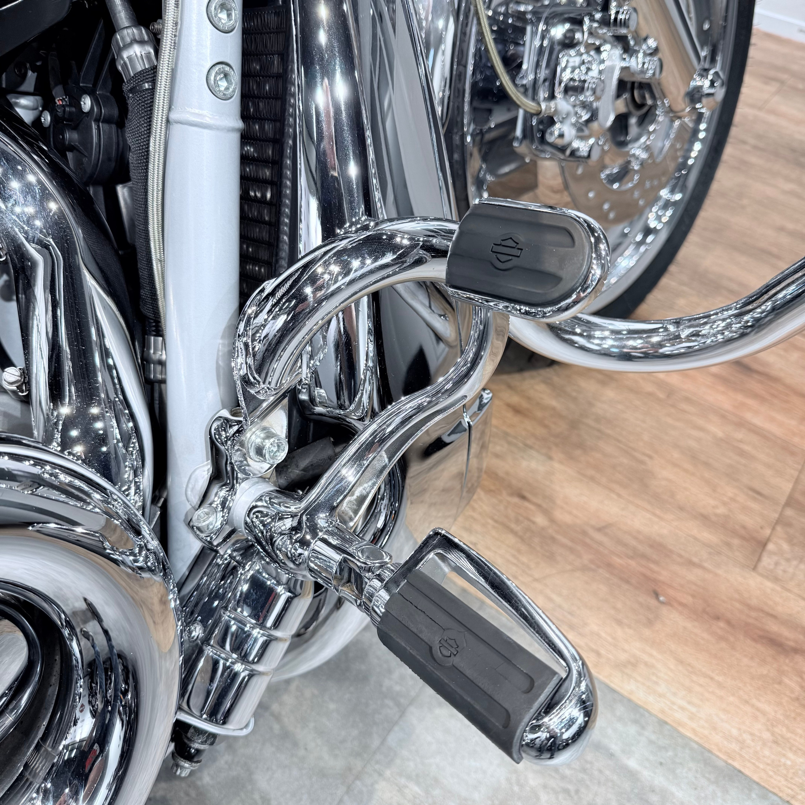 Купить Harley-Davidson 2002 V-ROD Chrоmе Limited Еditiоn (Softail/Dyna) — подробнее на сайте. Hello Davidson, Москва. Только хорошие мотоц