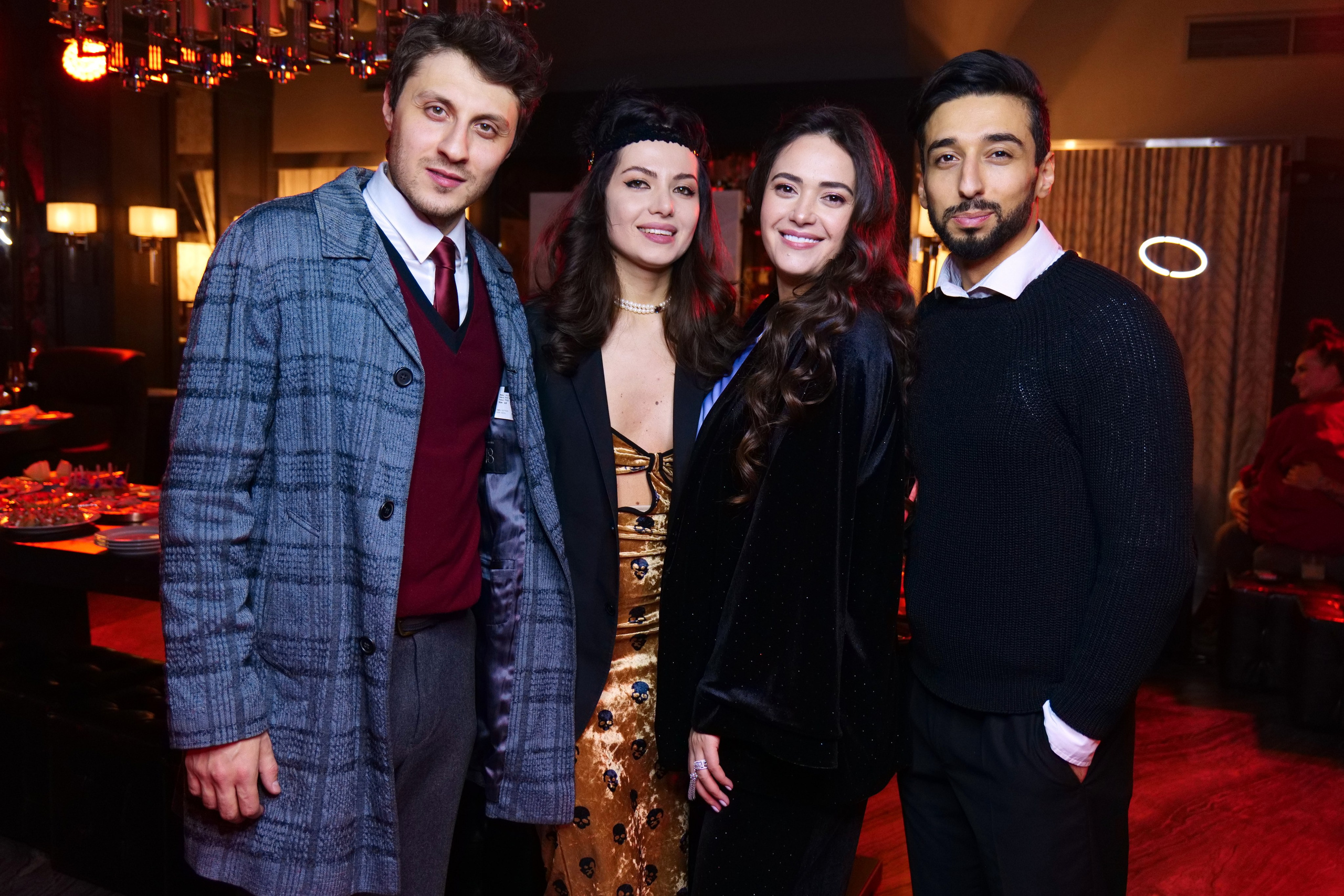 Ведущие мероприятия 1+1