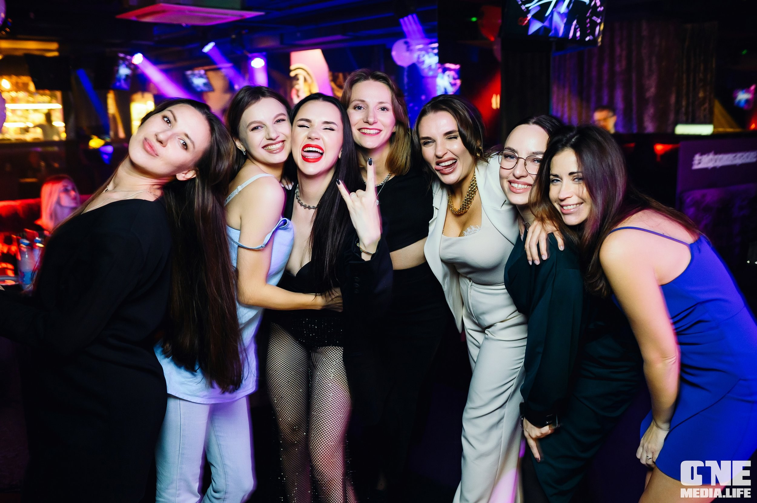 Фоторепортаж из караоке-клуба Эйфория. One Media Life: фоторепортажи, фотоотчеты с мероприятий и заведений