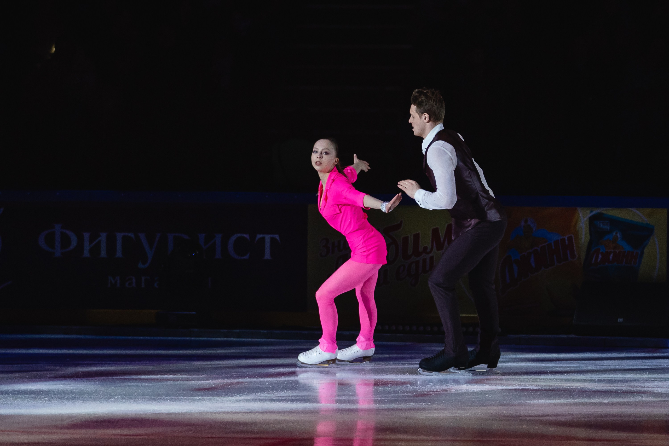 Шоу «Чемпионы на льду» в Новосибирске. Воробьева Ксения — Спортивный и танцевальный фотограф Новосибирск