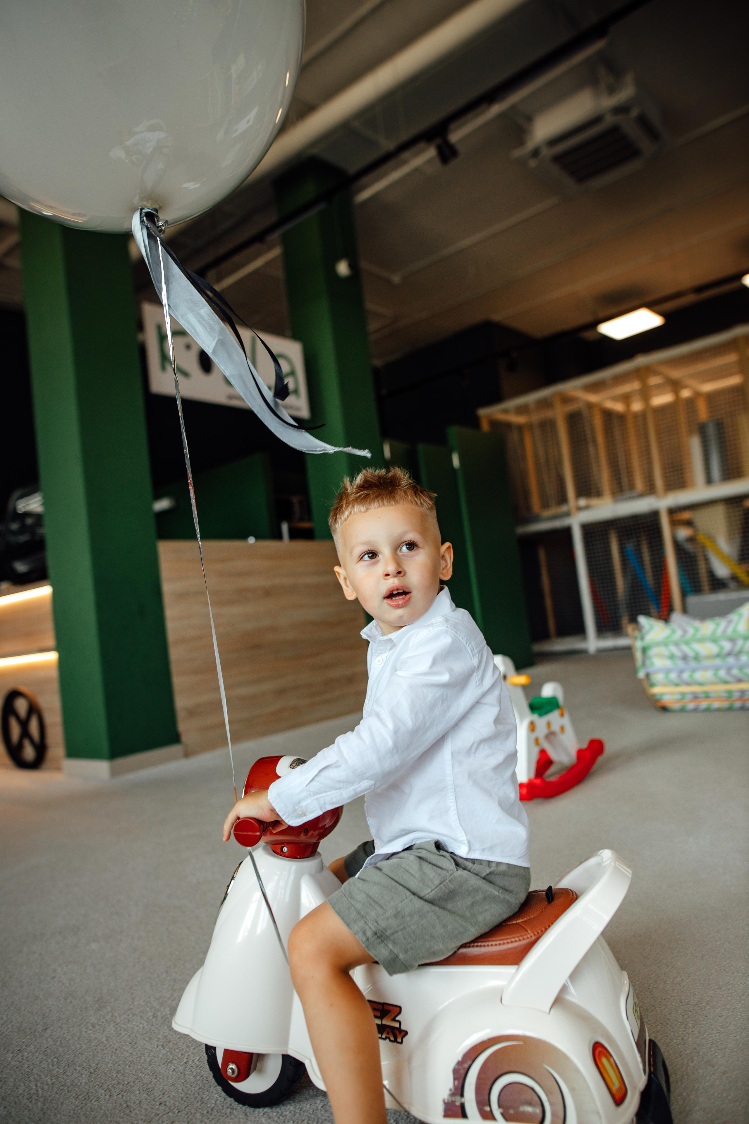 ДР Лёвы, три годика, клуб Куала