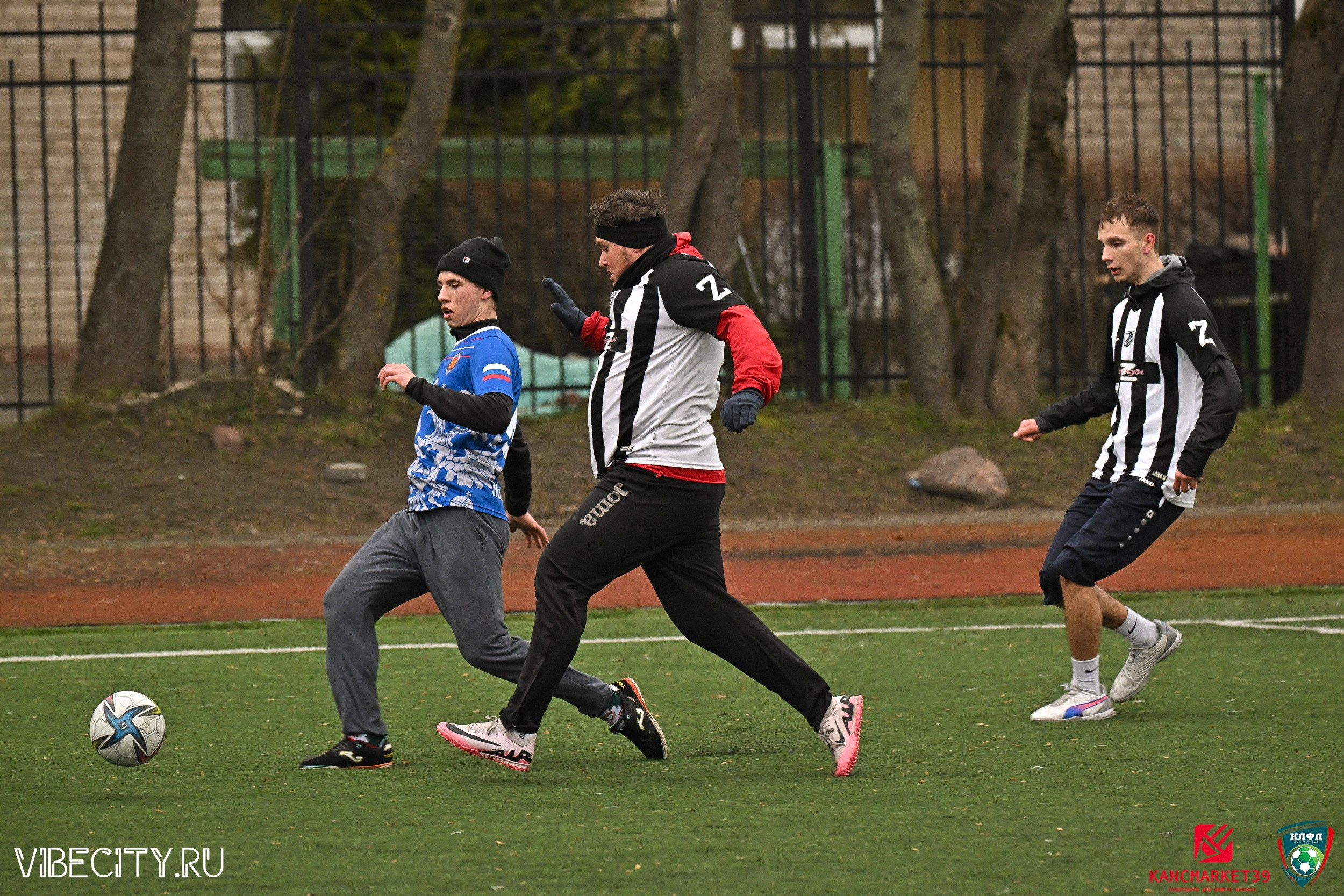 XX ЧЕМПИОНАТ КАЛИНИНГРАДСКОЙ ЛФЛ КАНЦМАРКЕТ39 сезона 2024–2025 гг. VIBECITY.RU Вайб Сити Ру Фоторепортажи Фотоотчеты Калининград