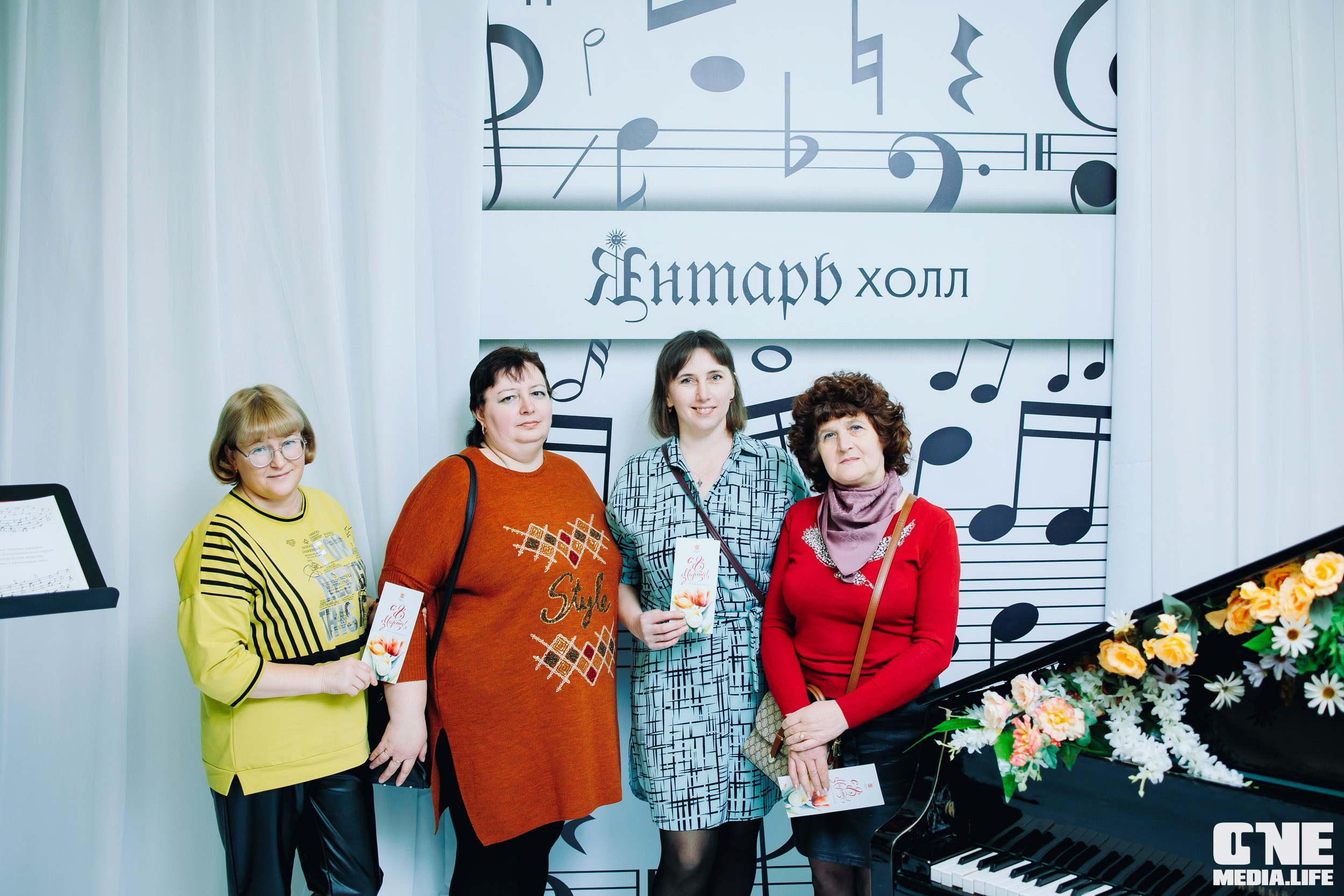 Концерт 8 марта в Янтарь холл. One Media Life: фоторепортажи, фотоотчеты с мероприятий и заведений