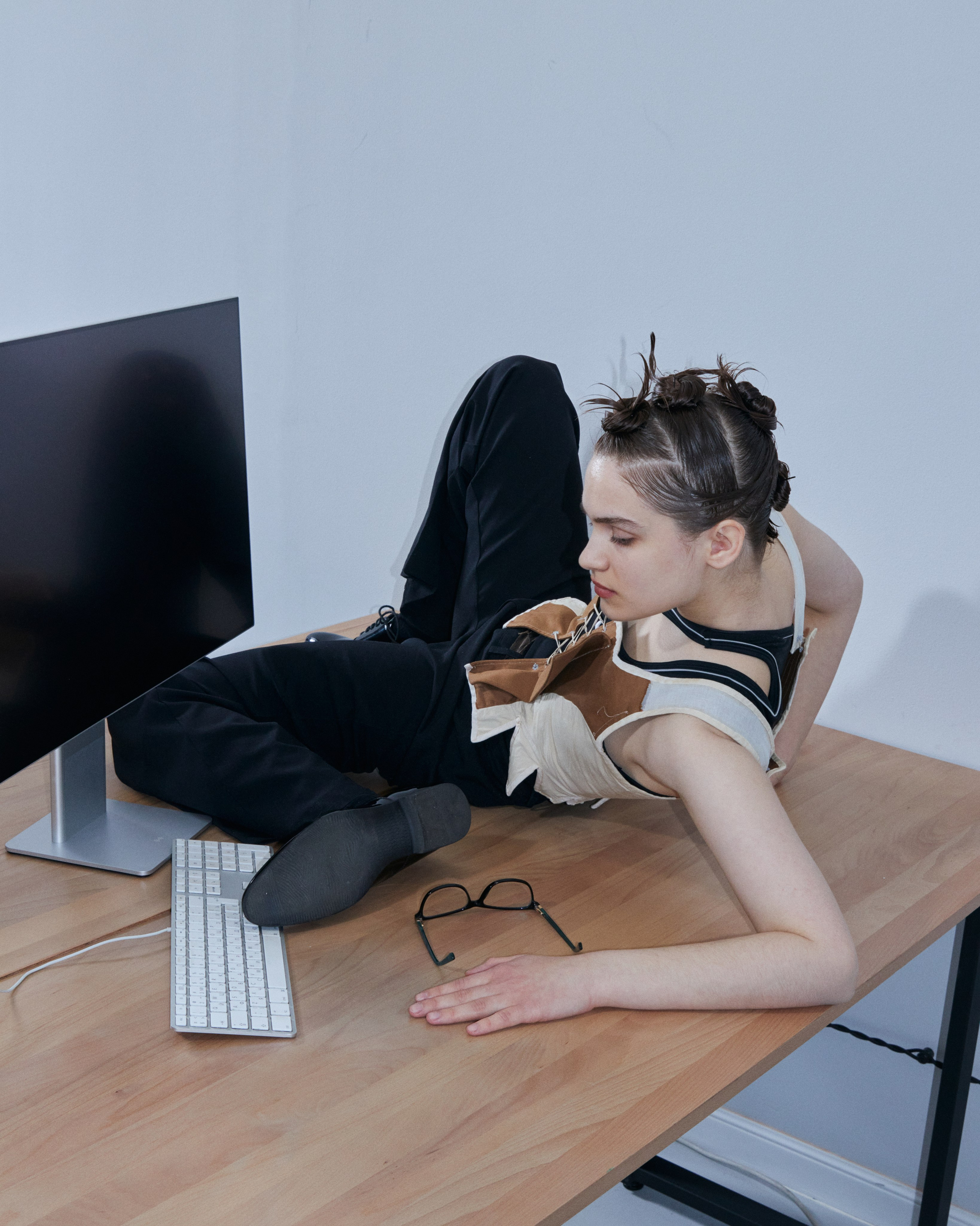 BODY LANGUAGE EXERCISES. Andrew Valmus