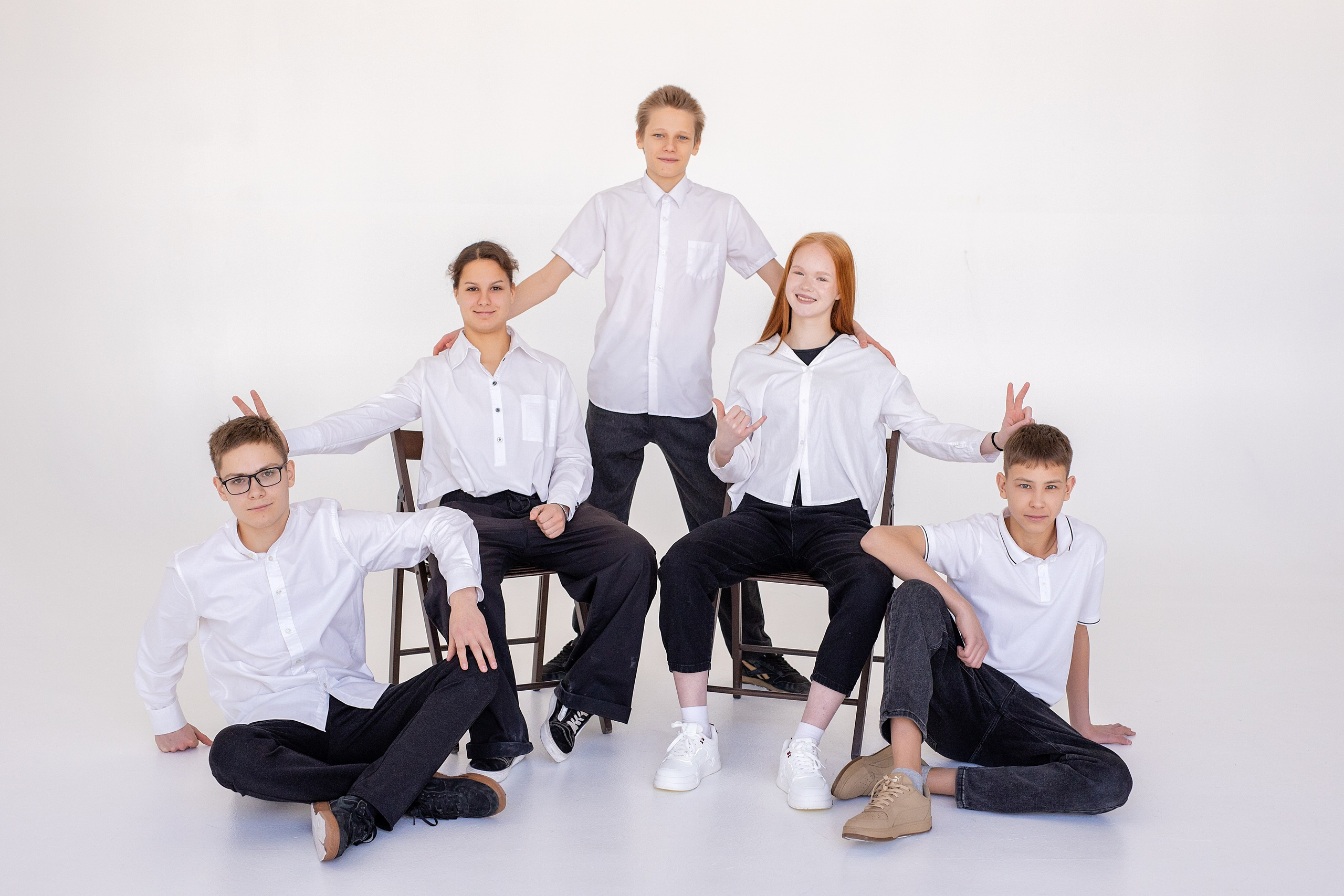 67 школа, 9б класс. Стильный выпускной альбом Владивосток фотограф Вероника Мигачева