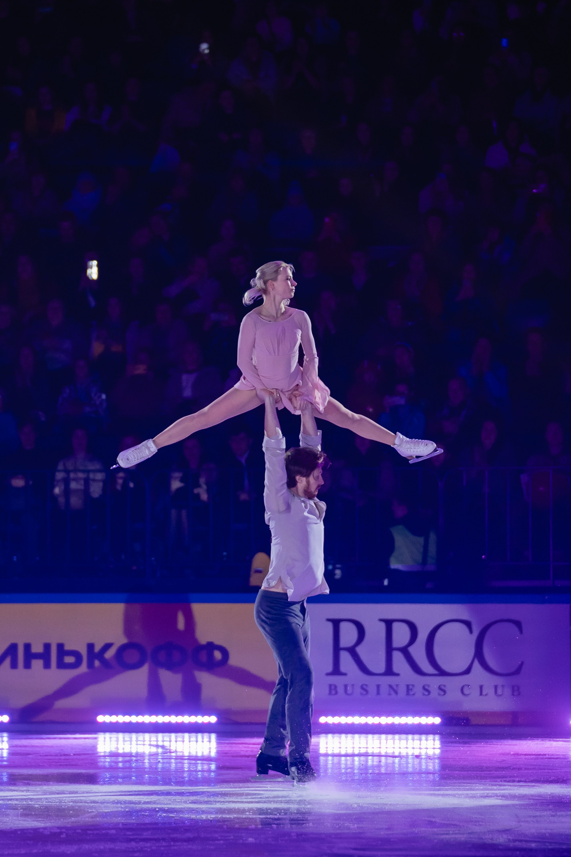 Шоу «Чемпионы на льду» в Новосибирске. Воробьева Ксения — Спортивный и танцевальный фотограф Новосибирск