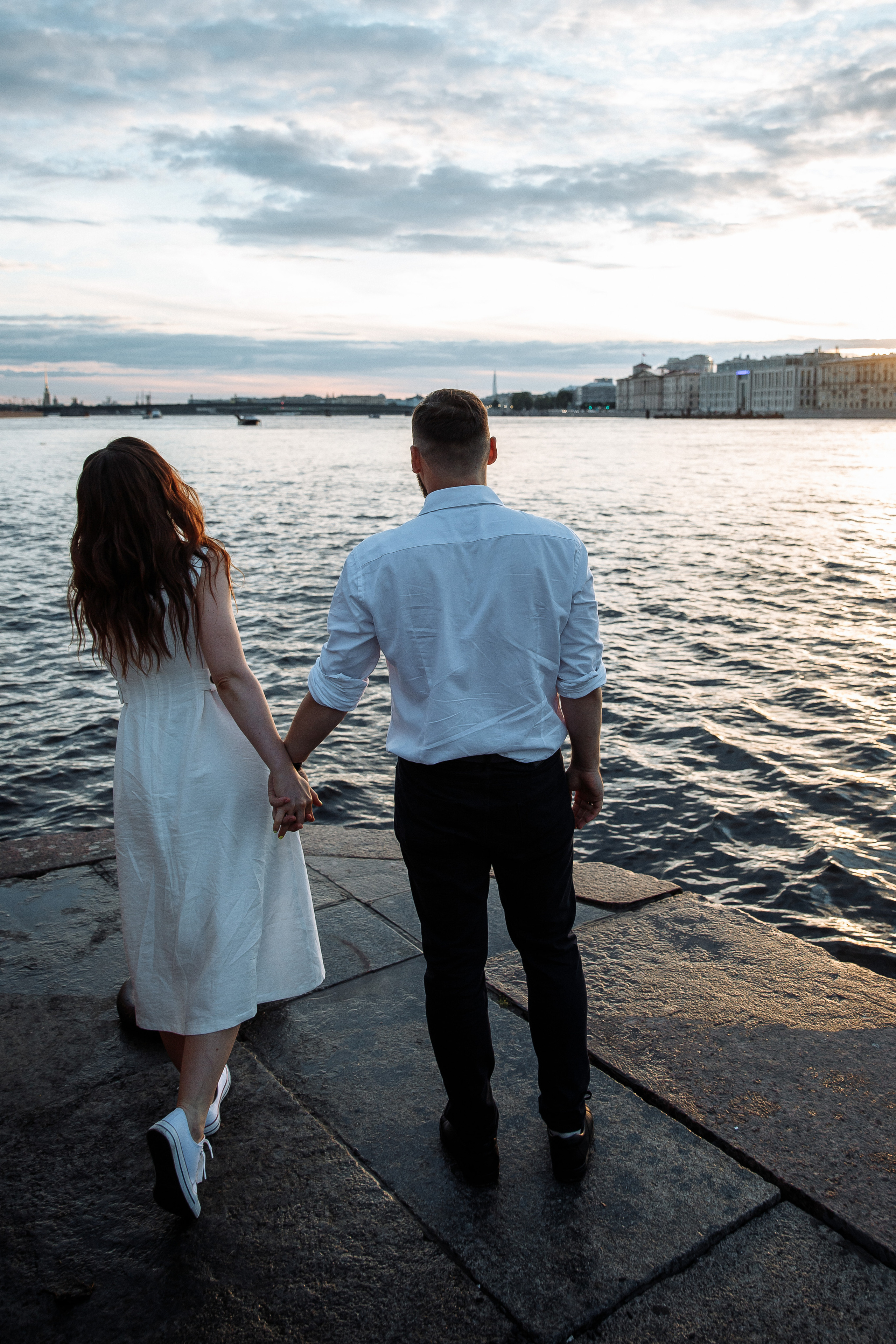 А потом отмечать на Рубинштейна. Репортажный фотограф в Санкт-Петербурге