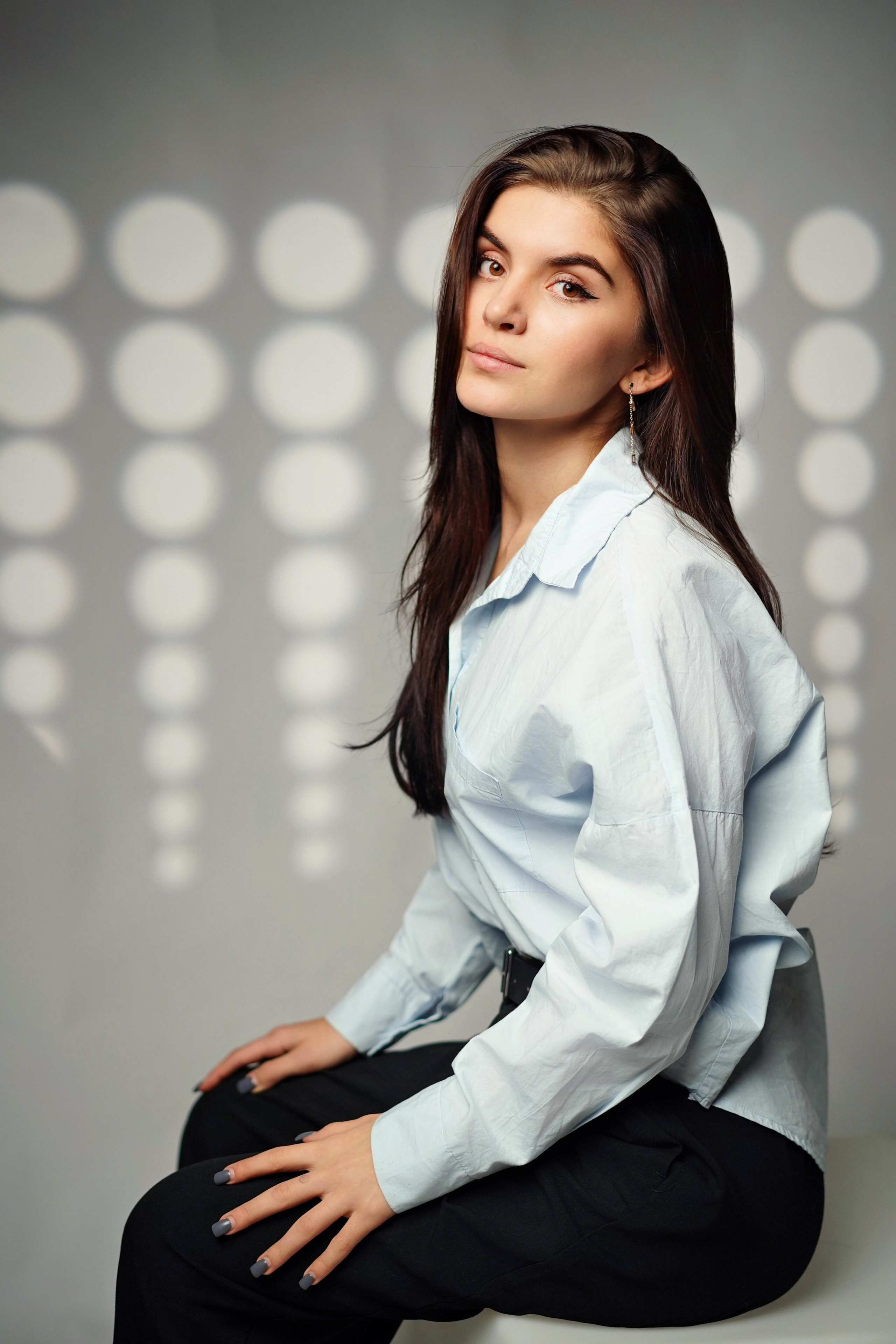 Стиль портрета в студии. GOTRA — выпускные альбомы в Тюмени