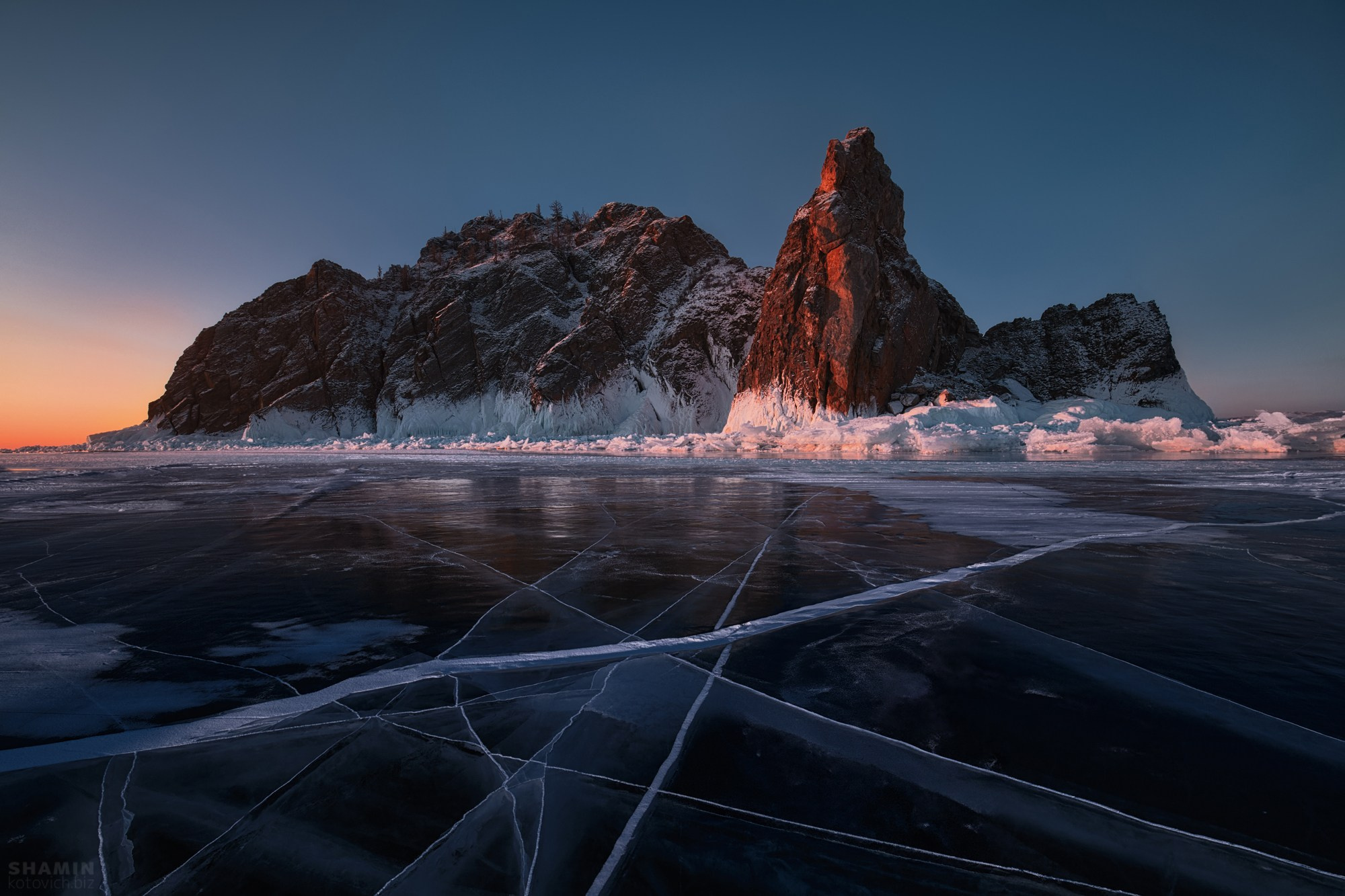 Классический пейзаж — фотограф Константин Шамин. Природа России и мира, горы, озёра, долины и свет. Профессиональная пейзажная фотография, гармония света и пространства.