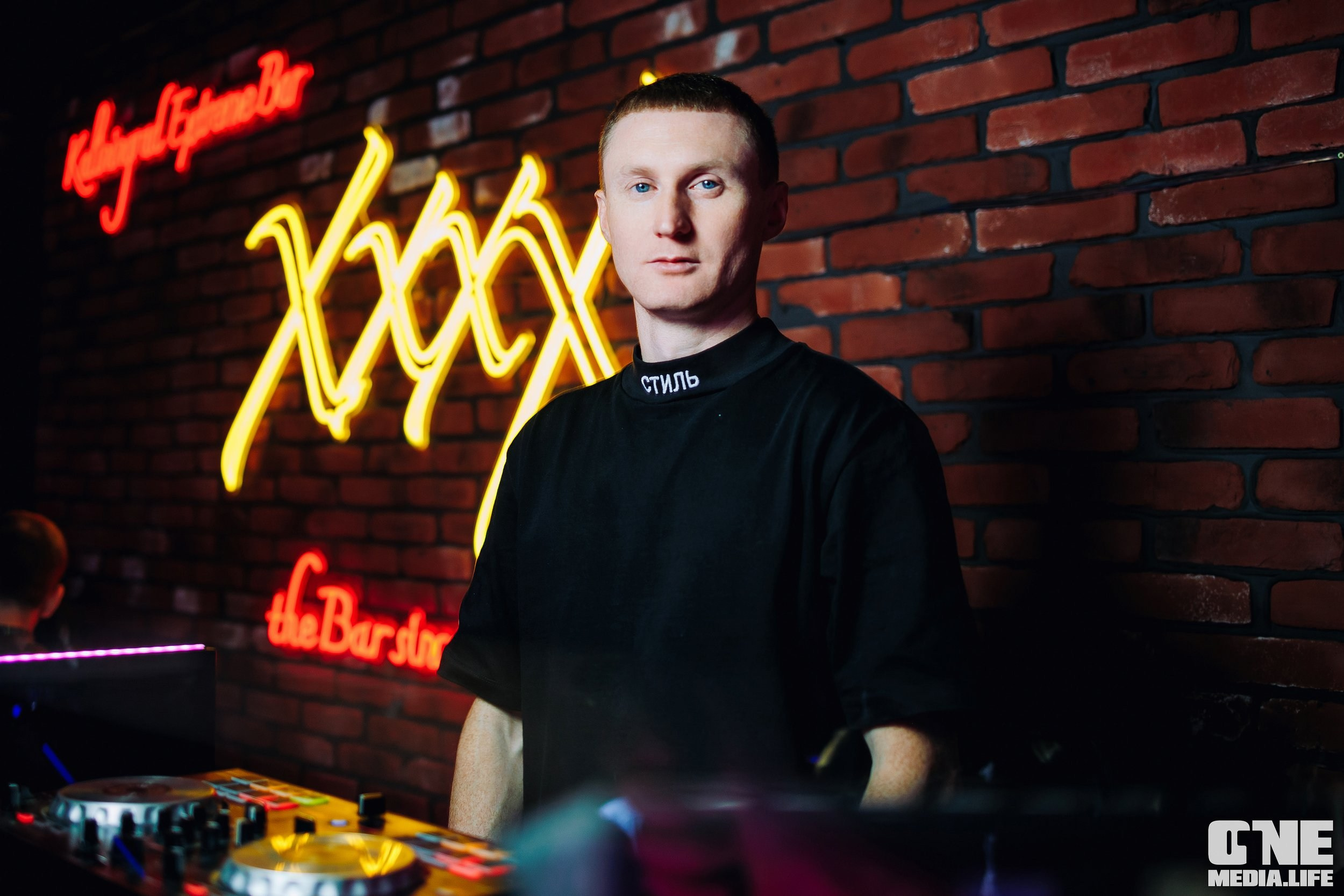 Фоторепортаж из бара XxxX. One Media Life: фоторепортажи, фотоотчеты с мероприятий и заведений