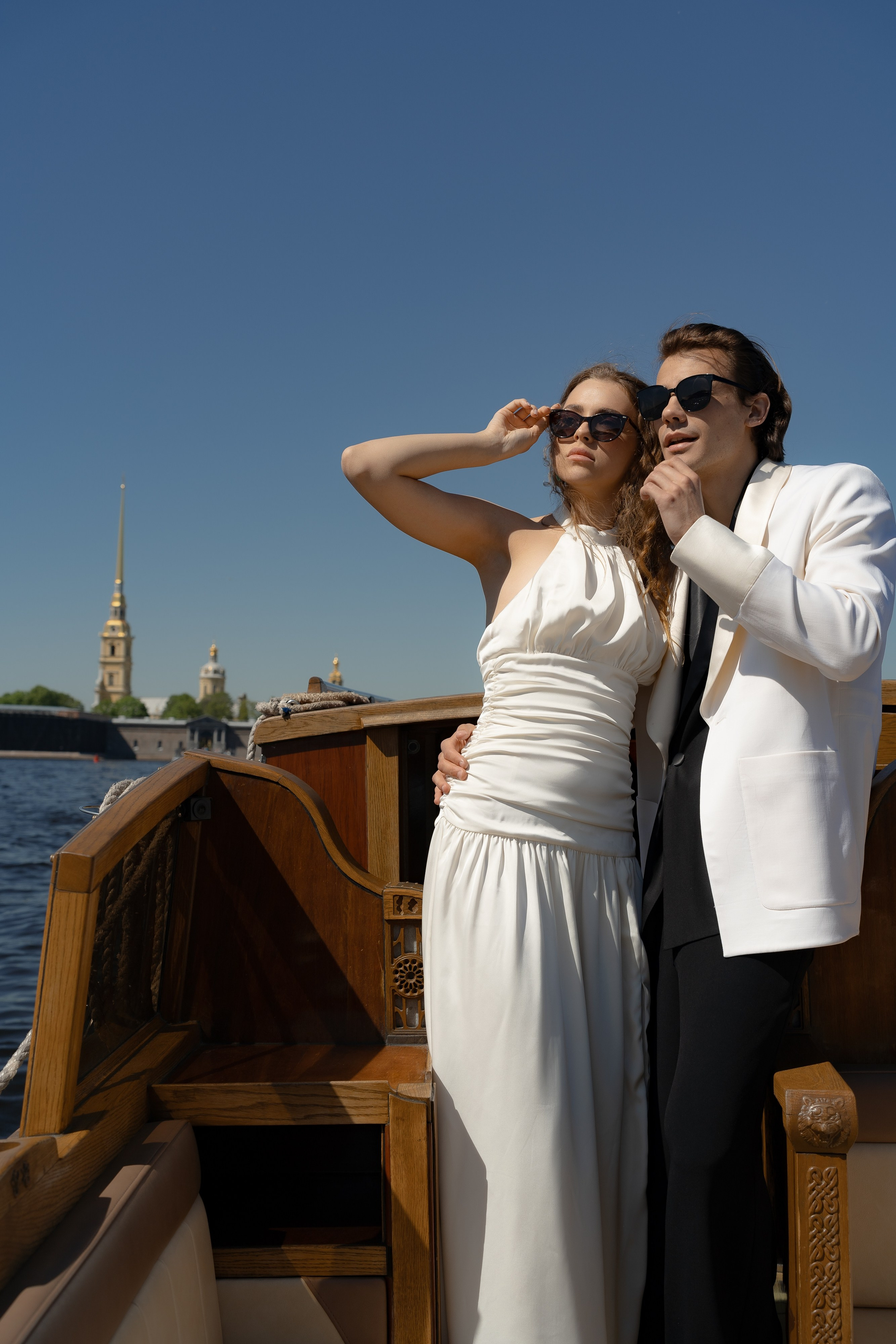 Свадебная прогулка на катере