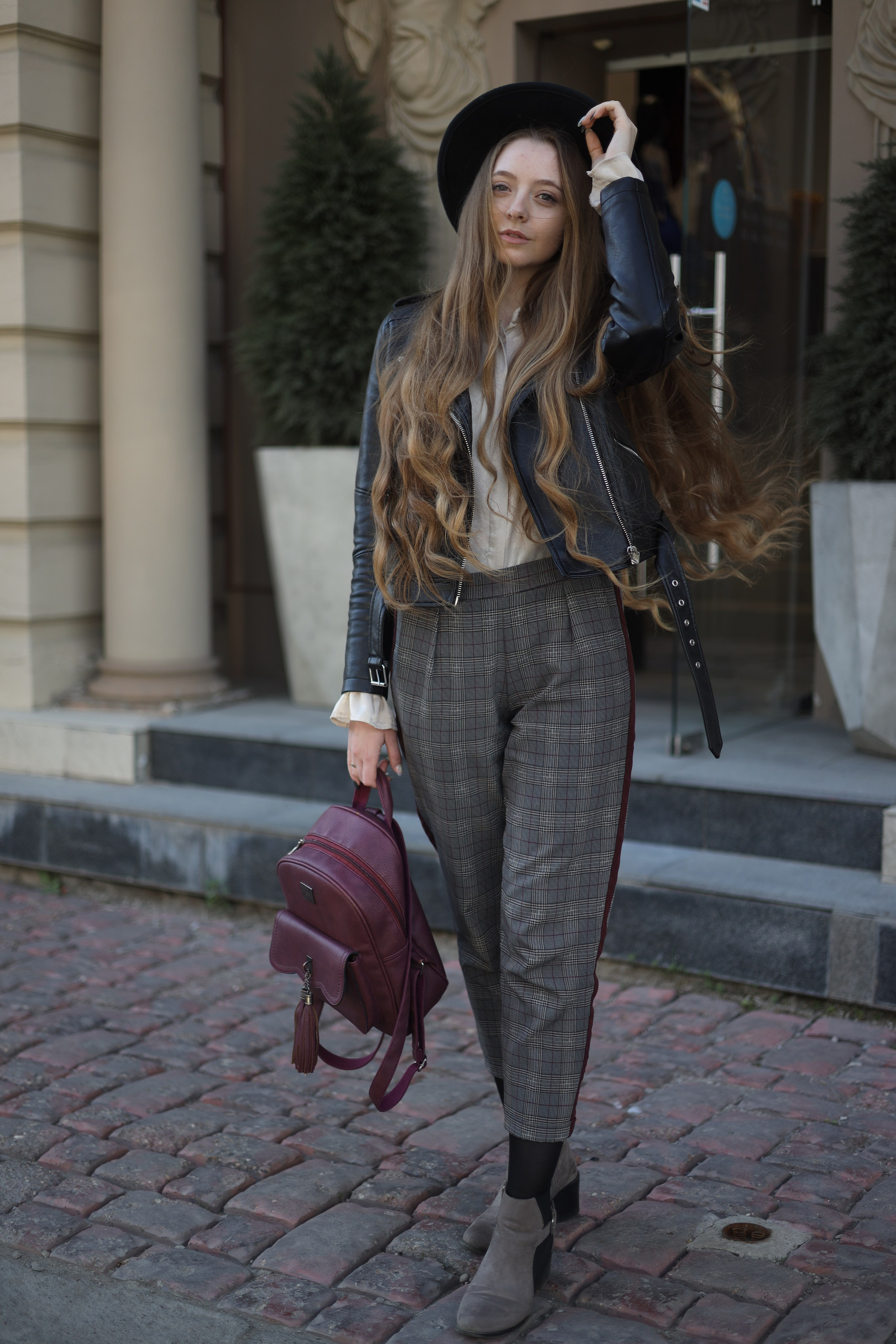 Фотосессия в городе Казани| Уличный фотодень «Городская история». Профессиональный Фотограф в Казани Яна Забелина