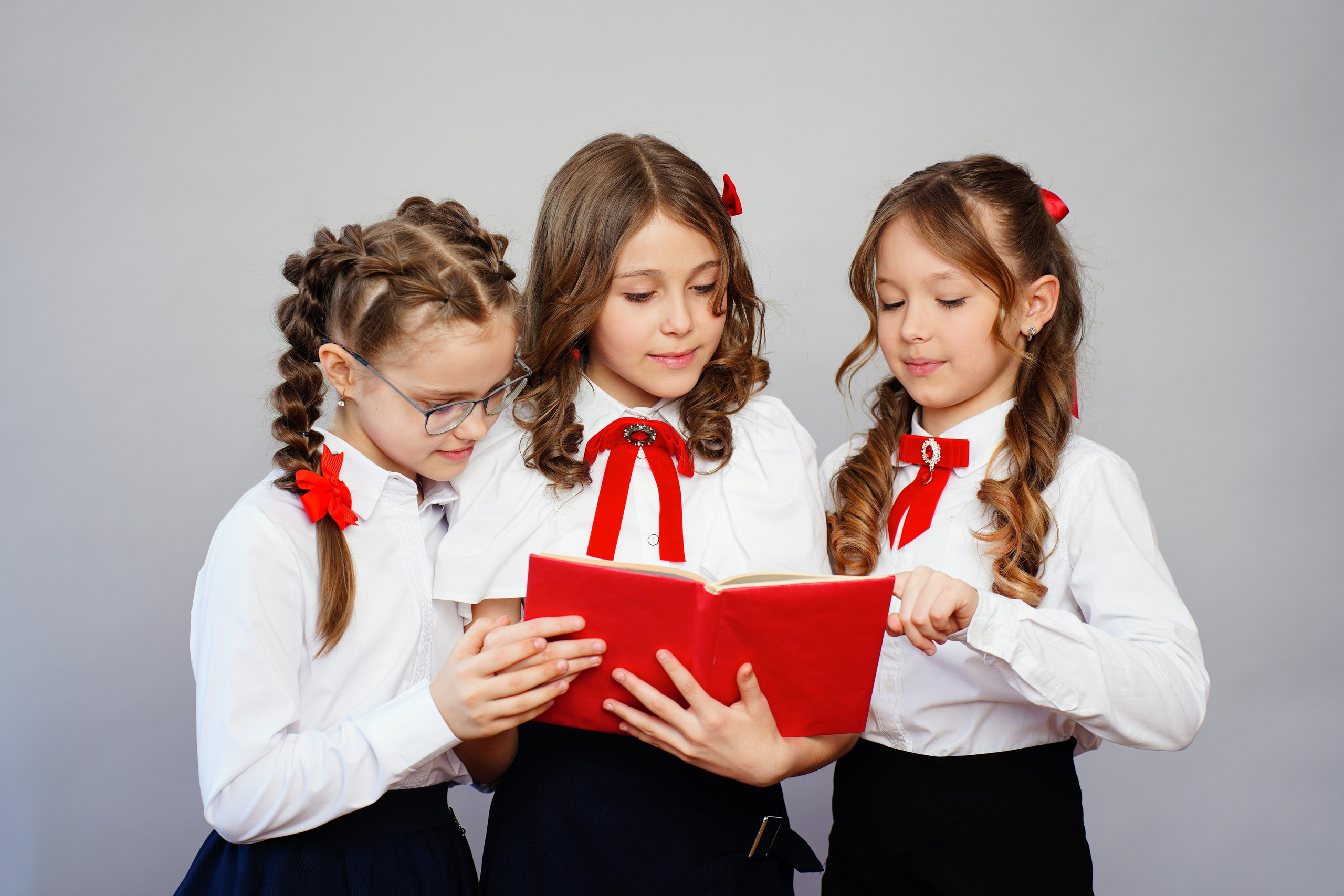 MEMENTO.Выпускные альбомы, школьные, юбилейные и другие книги. Ростов-на-Дону