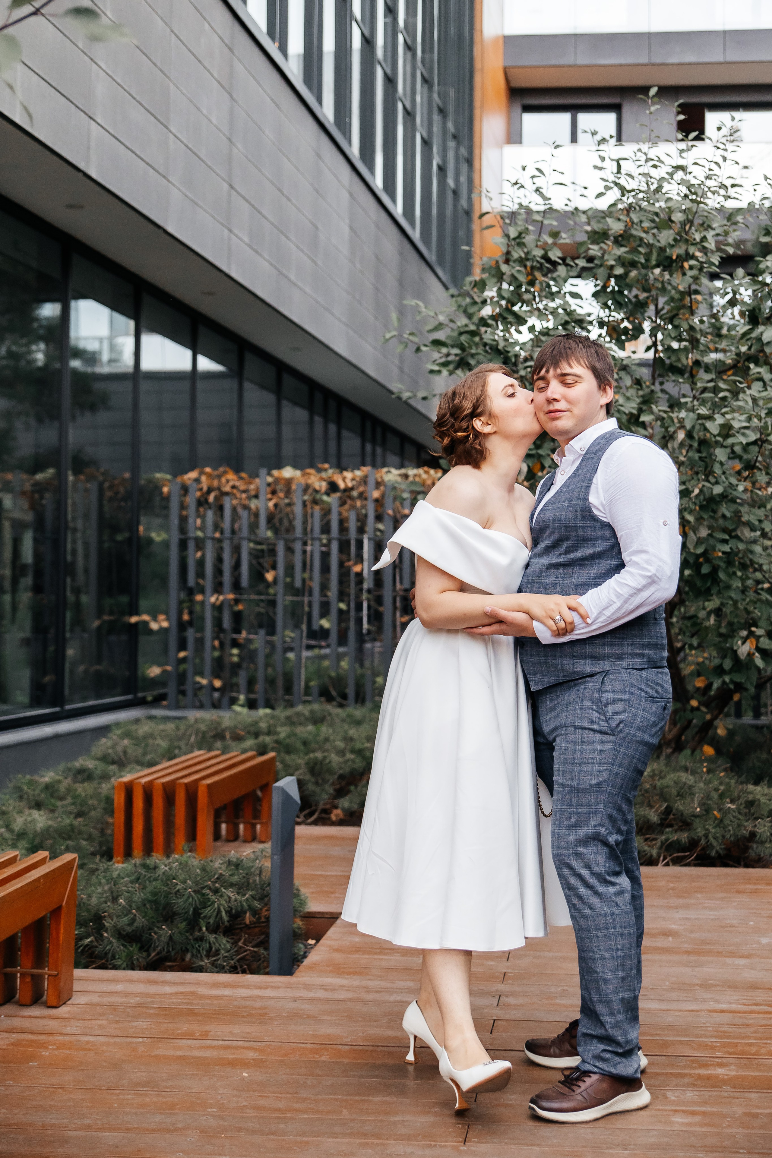 Свадебная прогулка. Свадебный, семейный фотограф, контент съёмка. Екатеринбург. Елена Граф