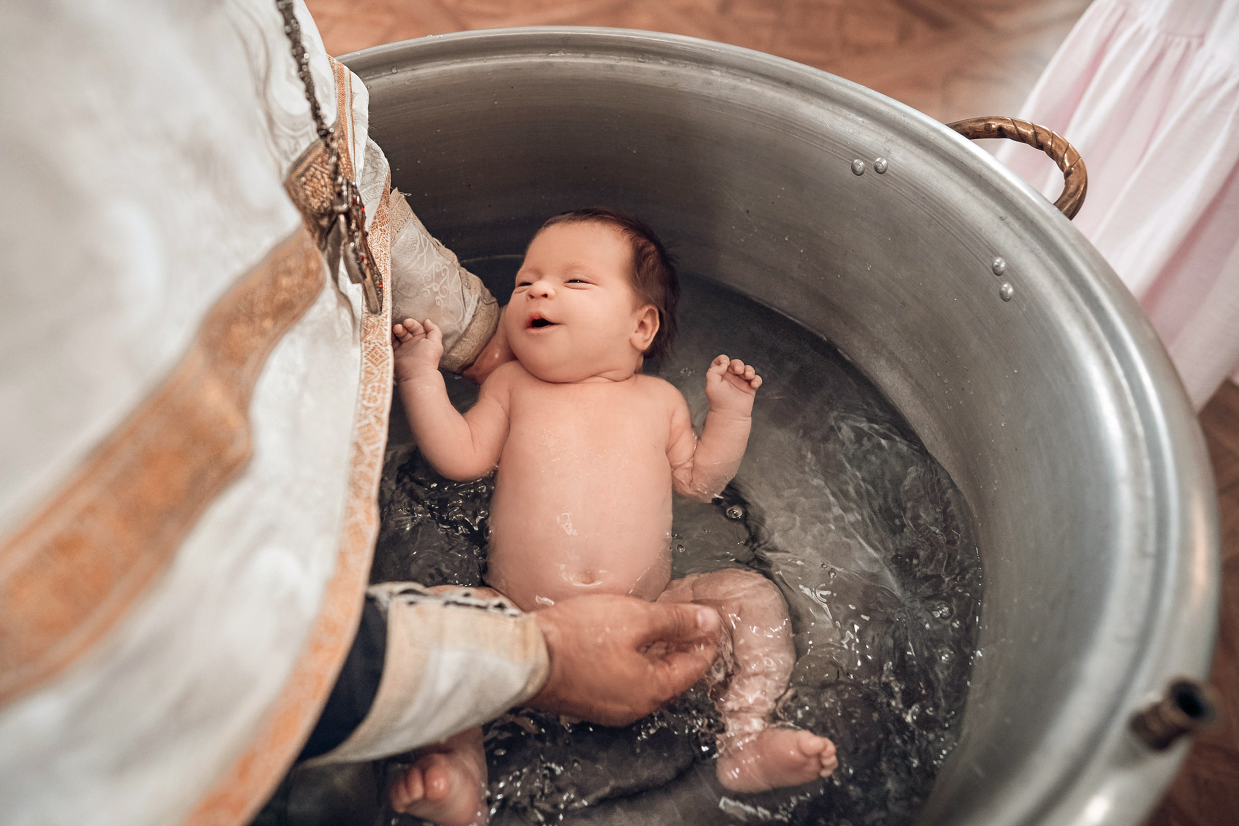 Крещение в храме Романа Исповедника г. Севастополь. Церковный фотограф Севастополь