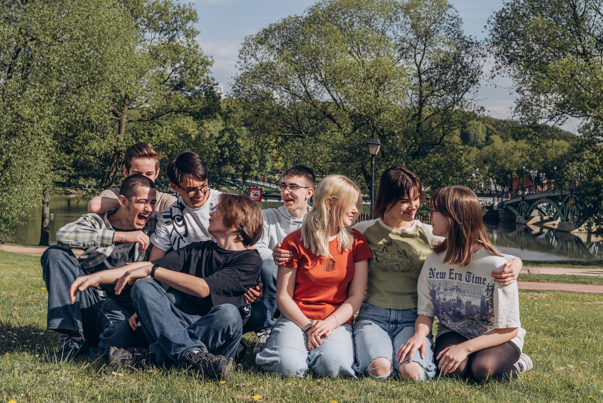 Выпускной альбом с душой — фотосессия, ретушь и дизайн в Москве. MILATE — выпускные альбомы, фотосессии и видео в Москве