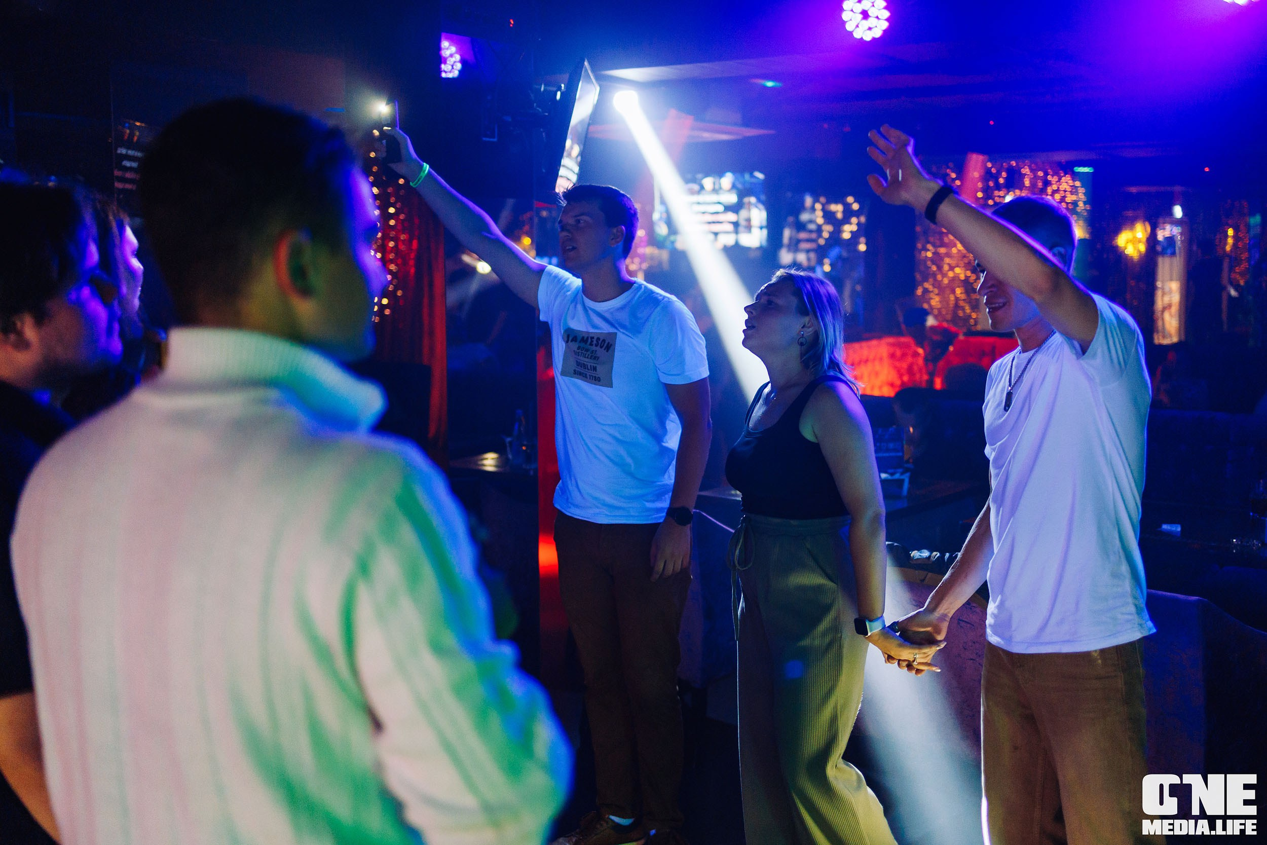 Фоторепортаж из караоке-клуба Эйфория. One Media Life: фоторепортажи, фотоотчеты с мероприятий и заведений
