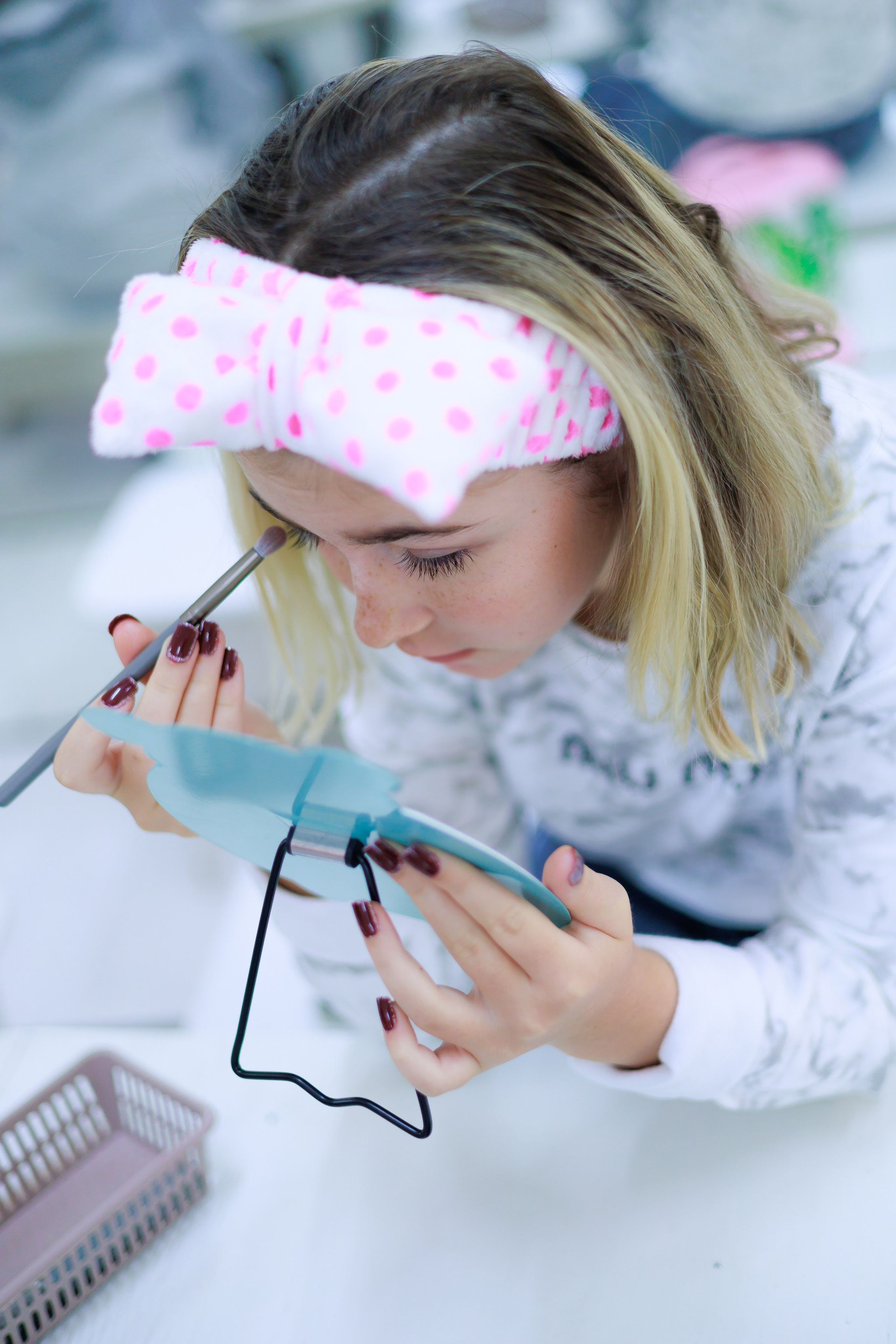 От детского макияжа к макияжу по-взрослому: урок макияжа для девочек 7-10 лет 2 февраля во Владивостоке. Школа для девочек во Владивостоке — Само Совершенство