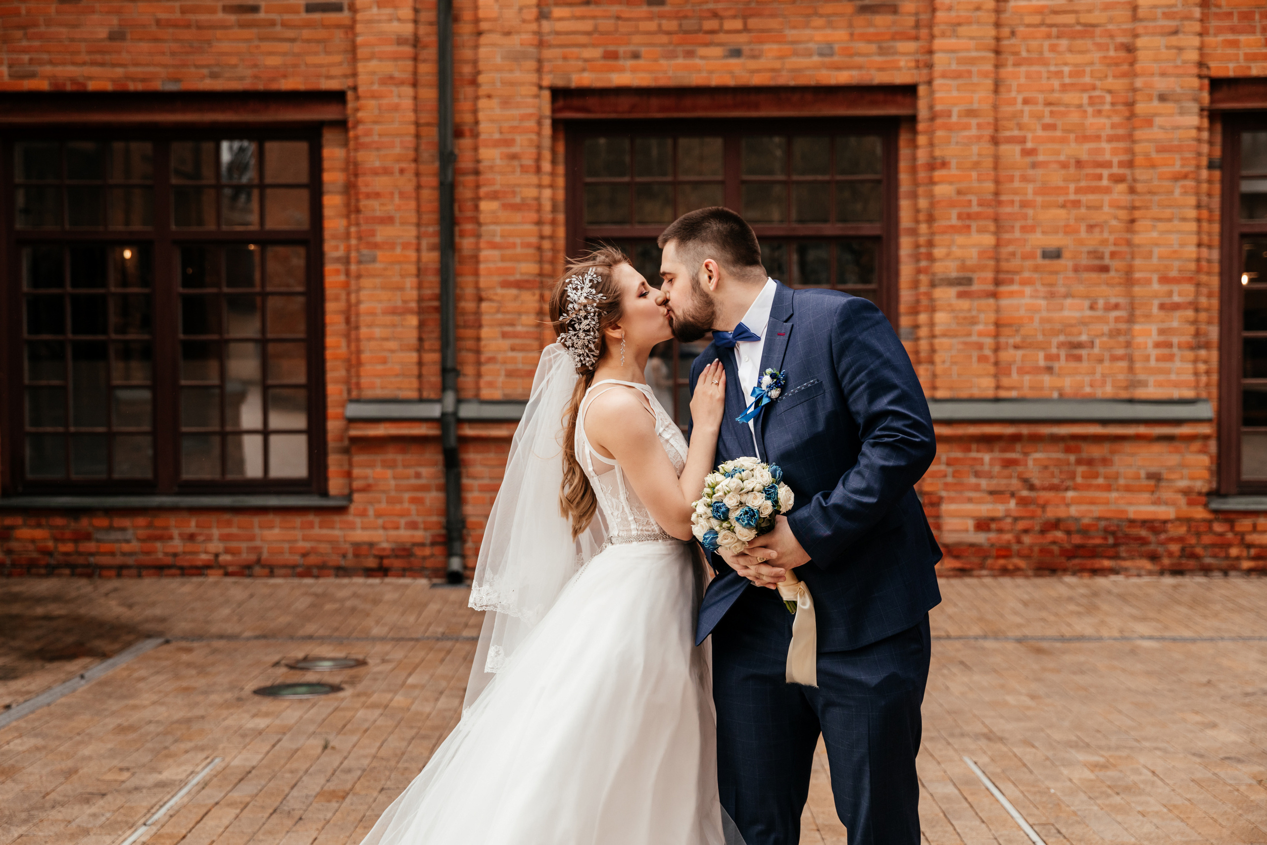 Душевная свадьба в дождливый апрельский день. Свадебный и семейный фотограф в Москве Анастасия Карасева