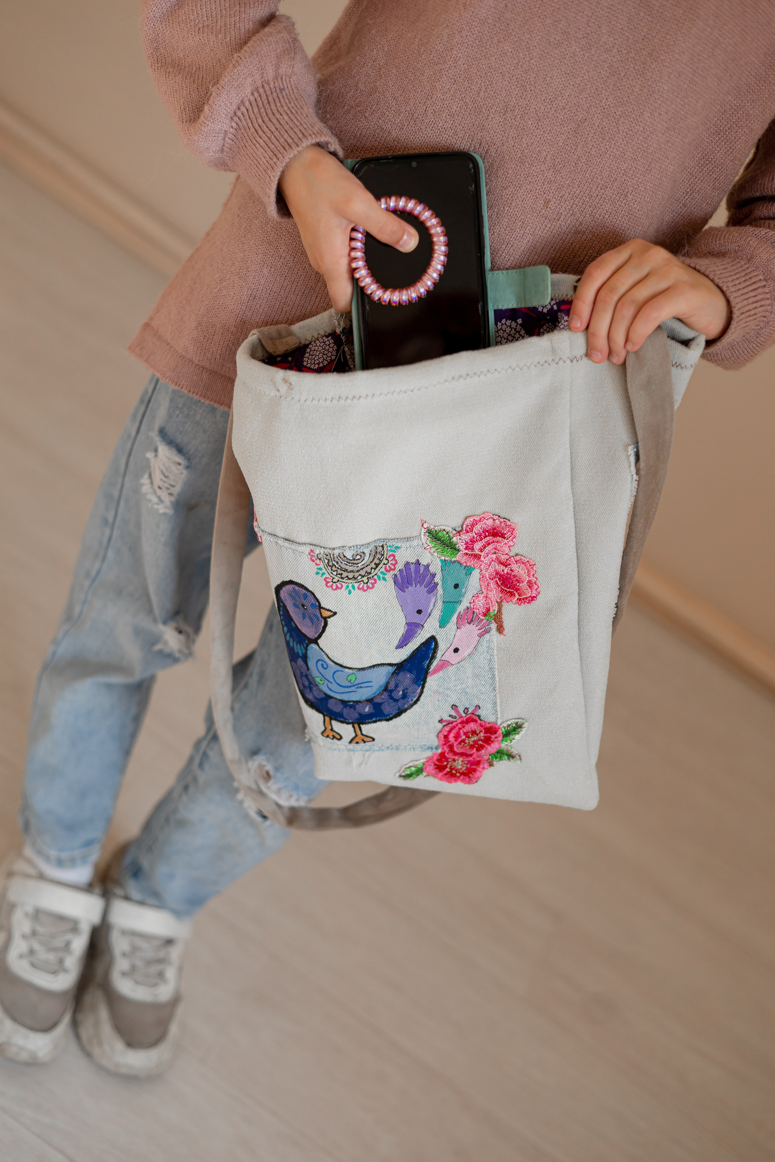 Сумка-шопер с декоративными элементами. Школа для девочек во Владивостоке — Само Совершенство