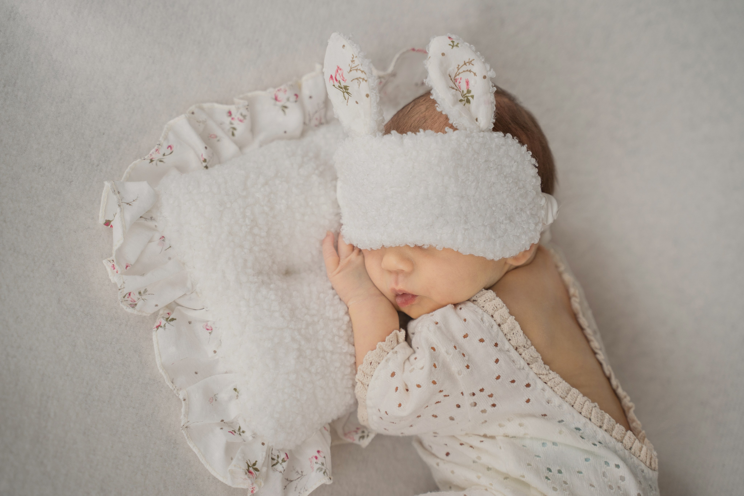 Фотосессия новорожденного в Москве. Фотограф новорожденных выезд на дом