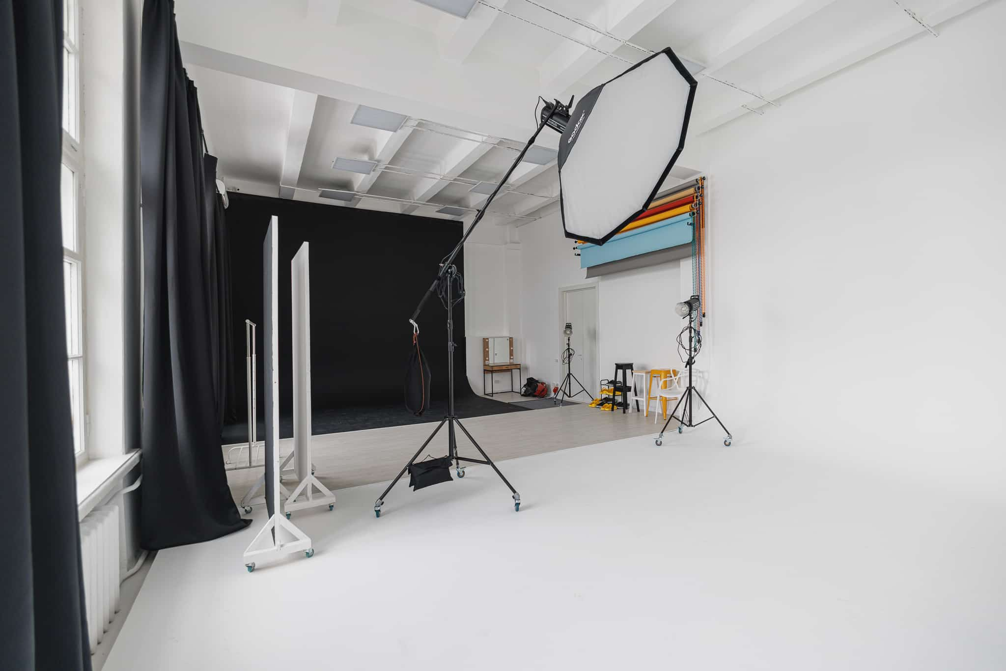 Залы с циклорамой в студии Photohub. Фотограф в Минске Людмила Дутко