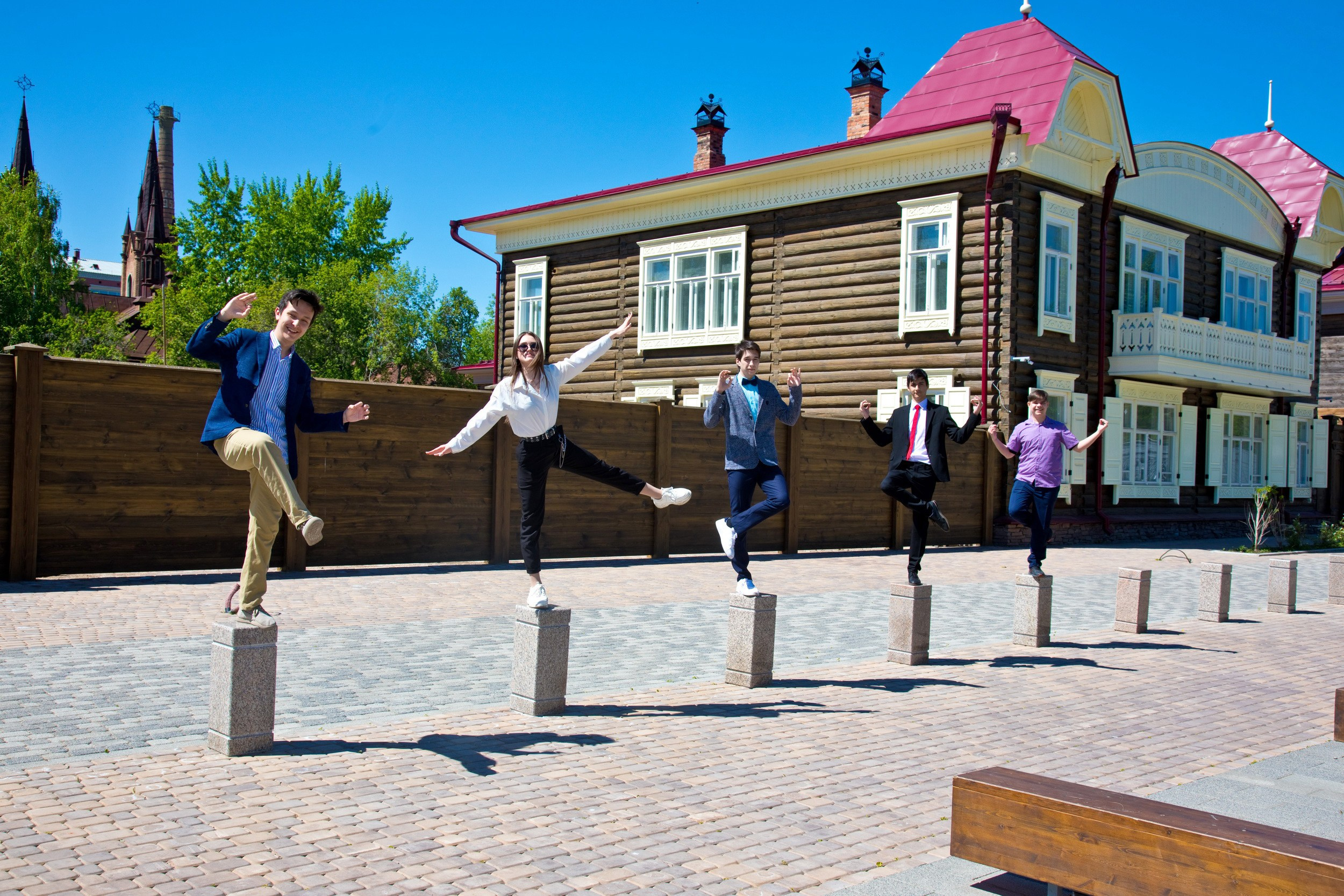 Выпускные альбомы в Красноярске. Студия Колибри