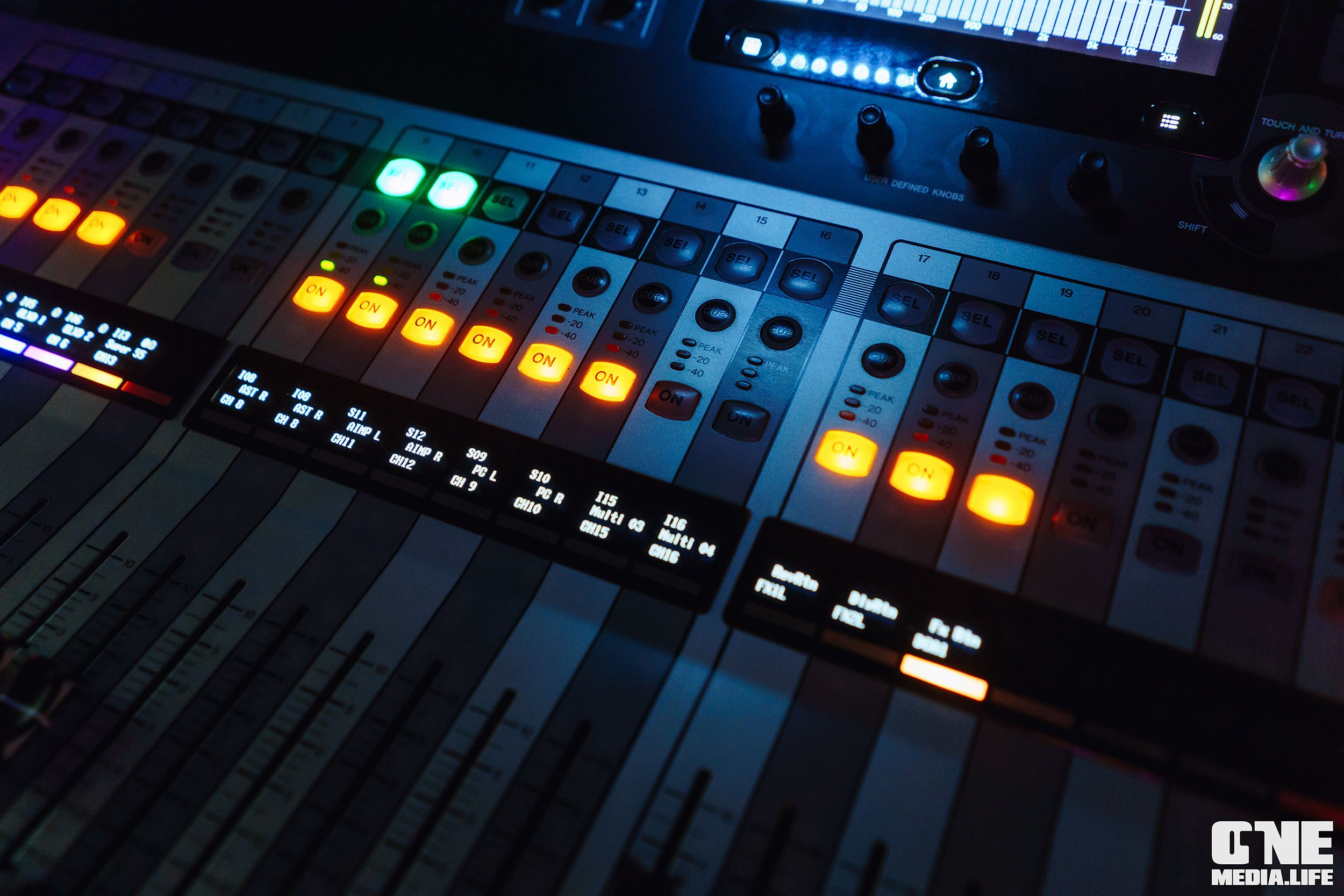 Фоторепортаж из караоке-клуба Эйфория. One Media Life: фоторепортажи, фотоотчеты с мероприятий и заведений