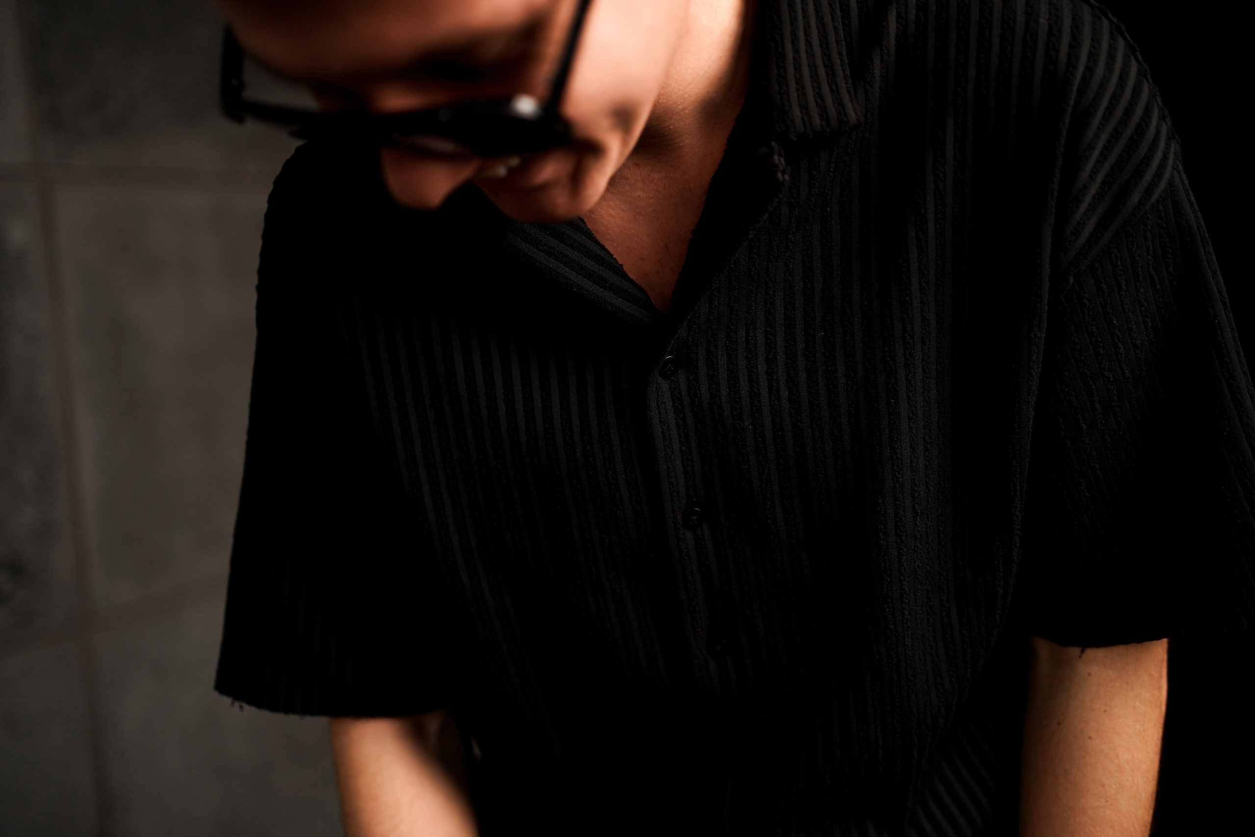 Мужская фотосессия в Ростове-на-Дону. Брутальные кадры в студии. Фотограф Алёна Чёботова. Свадебный фотограф в Ростове-на-Дону. Таинство Крещения и Венчания, семейные фотосессии. Алёна Чёботова