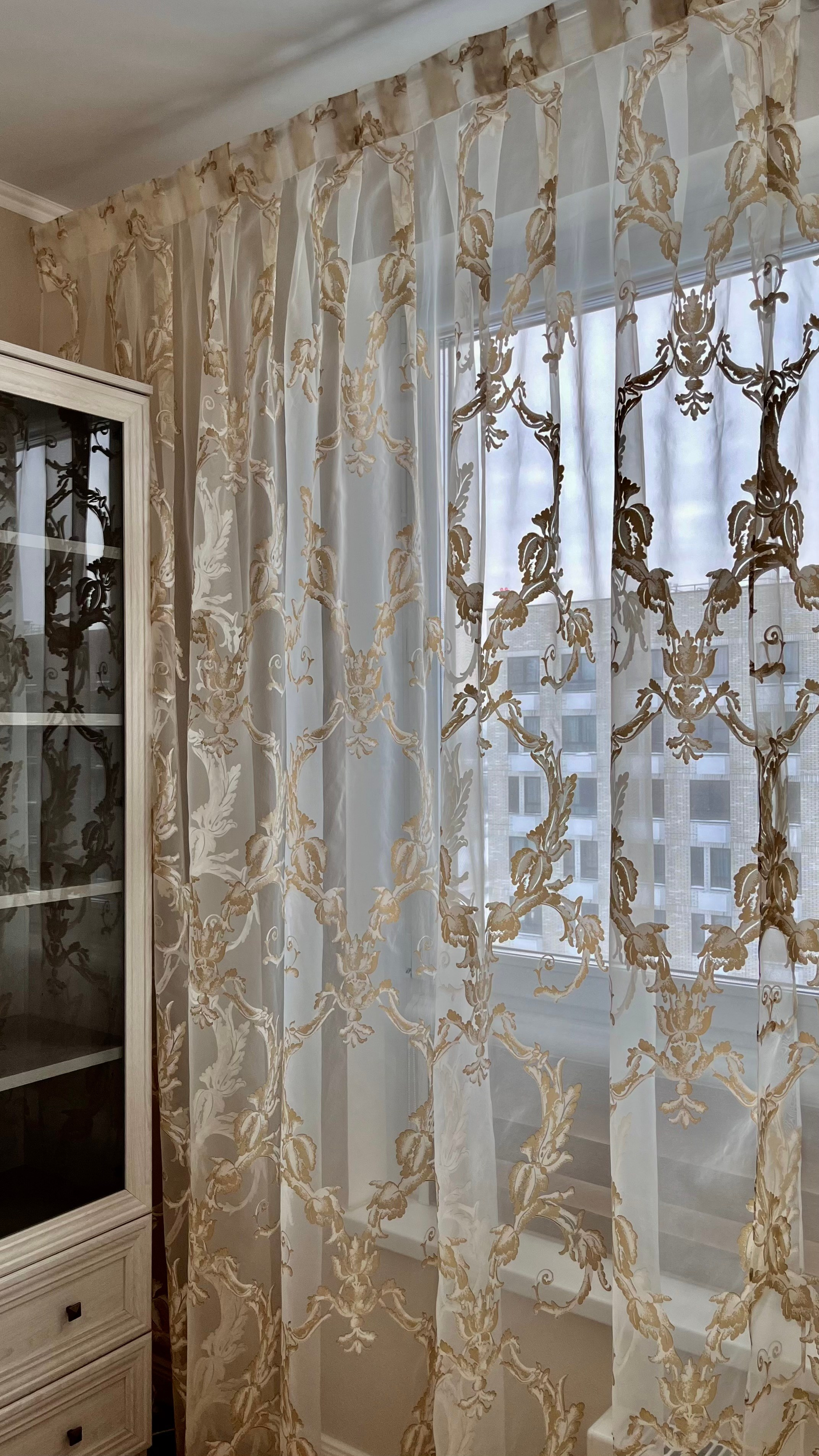 Шторы в гостиную. Салон по пошиву штор на заказ по индивидуальным размерам