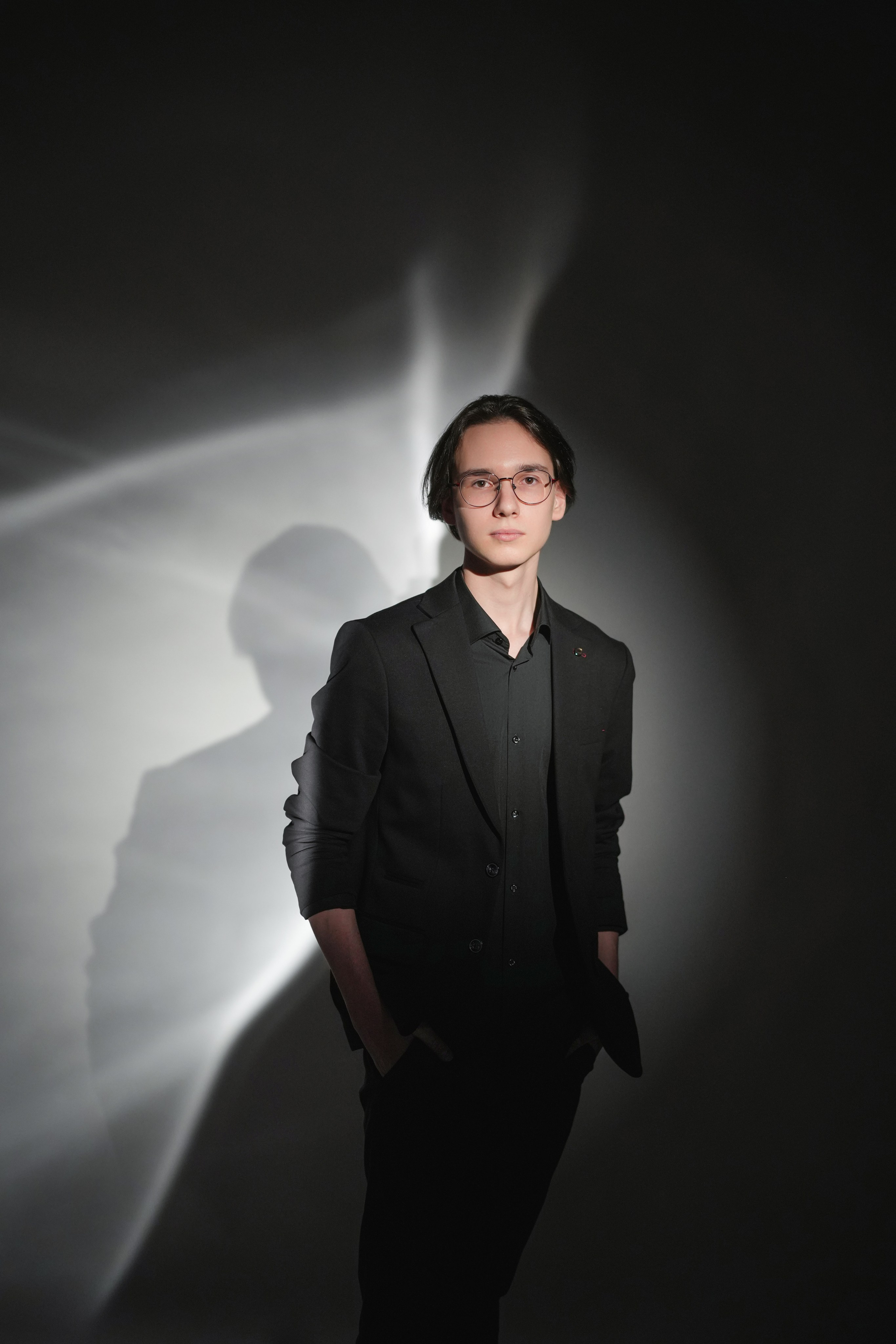 Стиль портрета в студии. GOTRA — выпускные альбомы в Тюмени