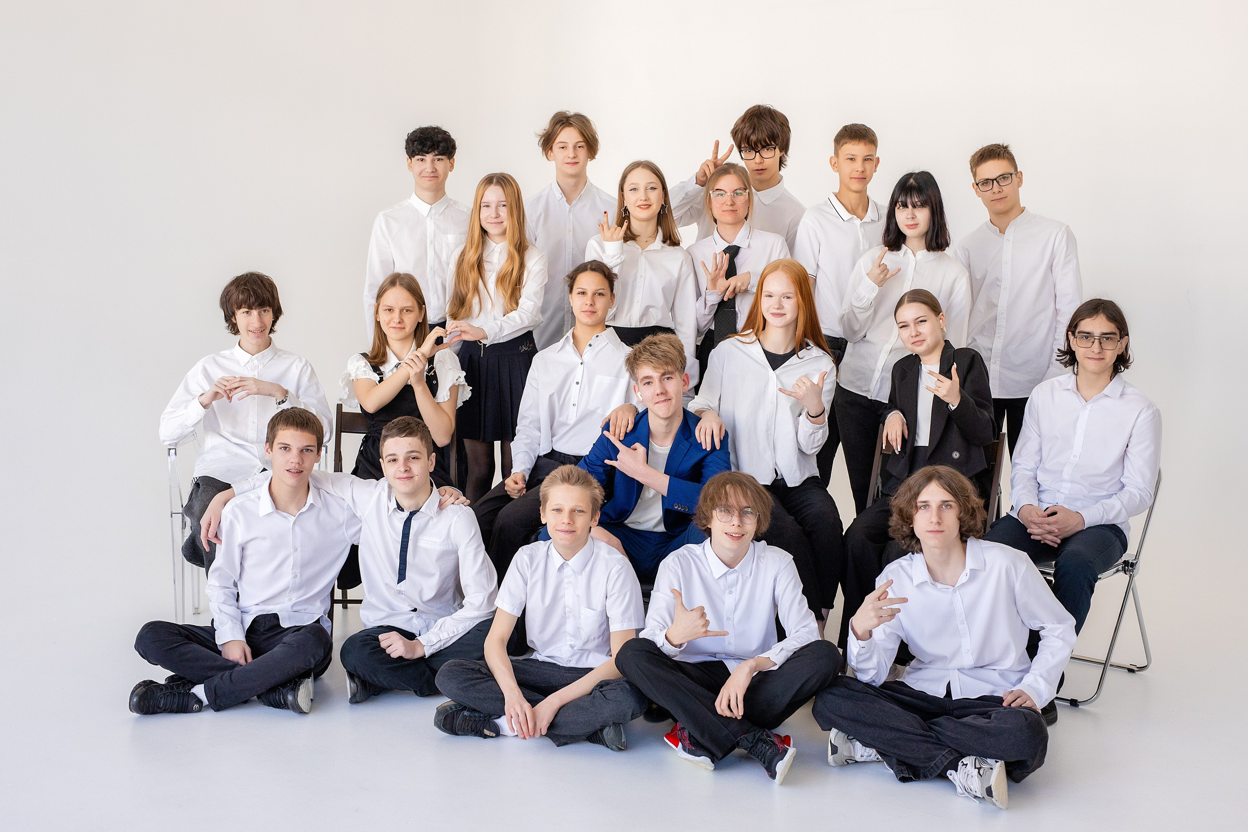 67 школа, 9б класс. Стильный выпускной альбом Владивосток фотограф Вероника Мигачева