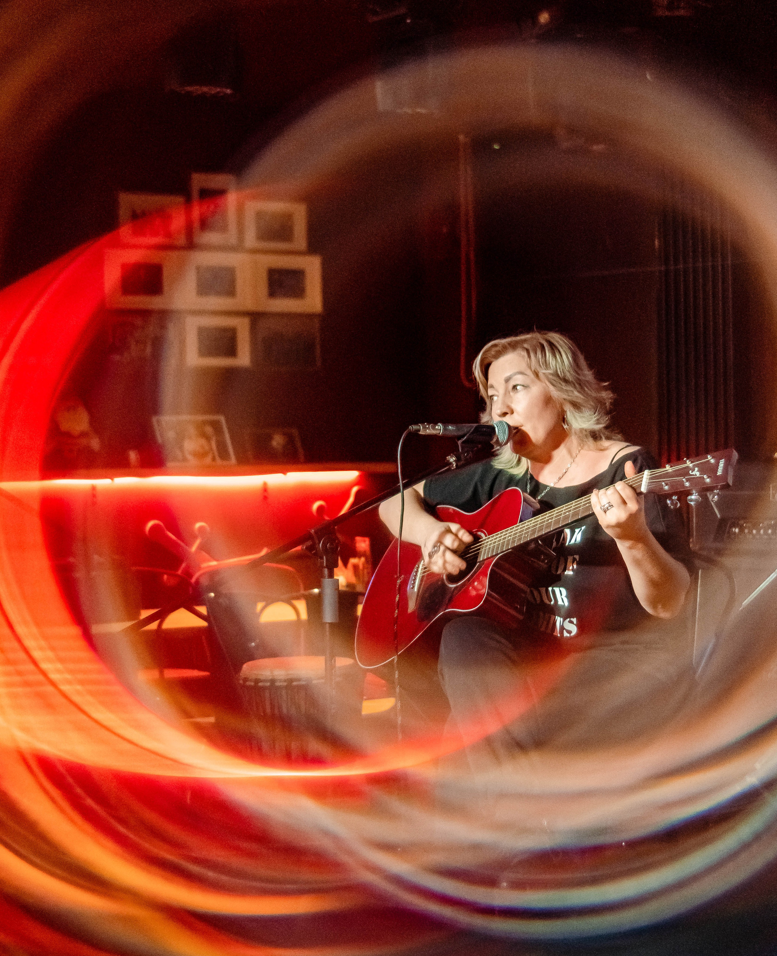 Репортажные фотографии творческого вечера Такие дела, Панда