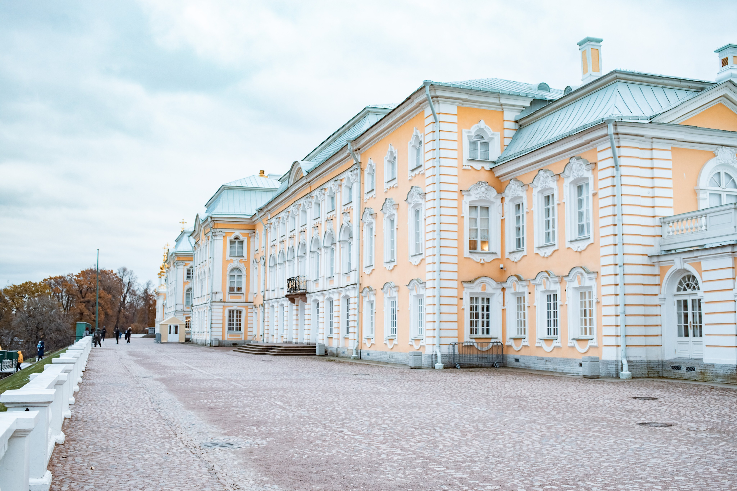 ФОТОСЕССИЯ В ПЕТЕРГОФЕ. ГДЕ СНИМАТЬ В ПЕТЕРГОФЕ