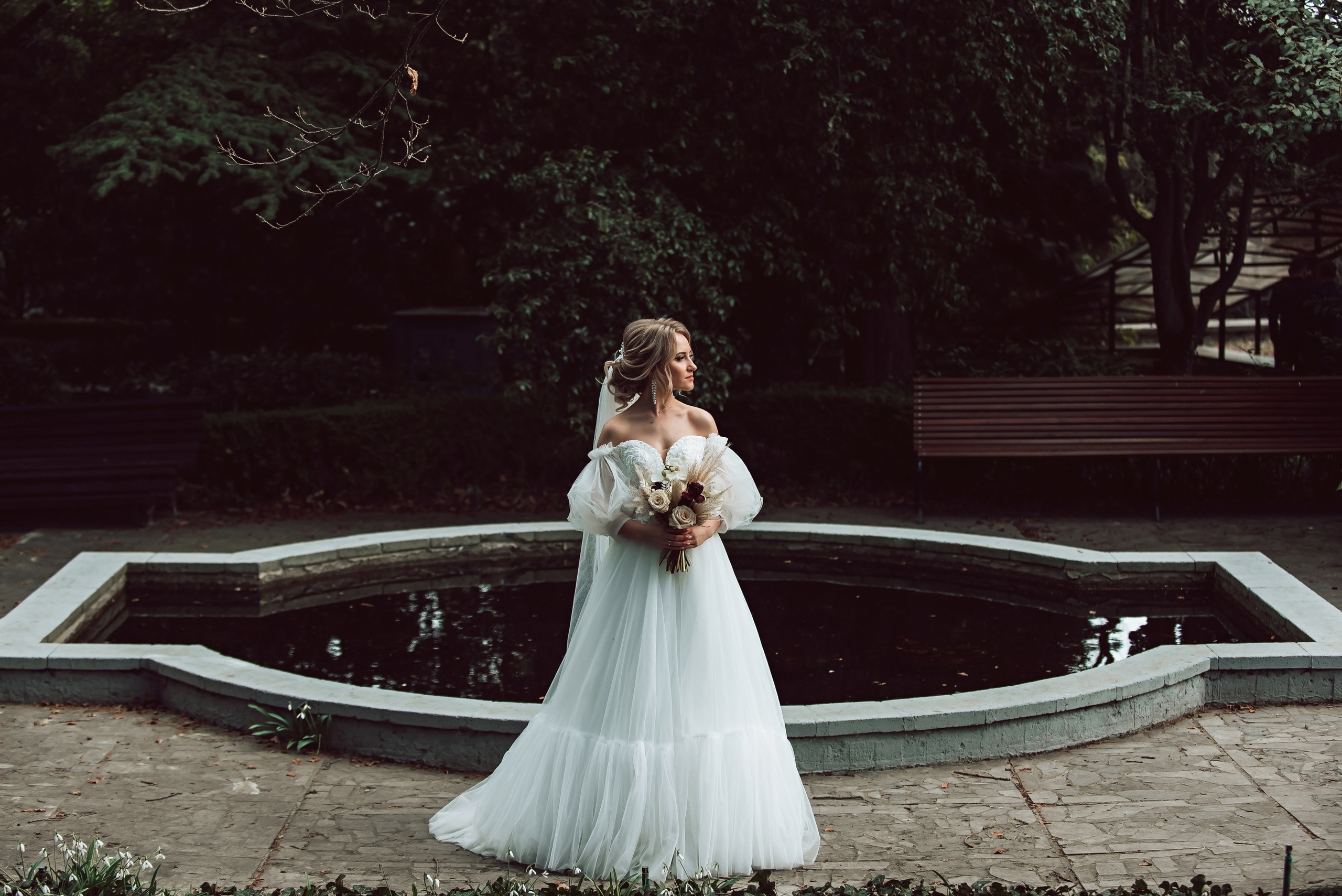 Утонченность, минимализм и красота невесты